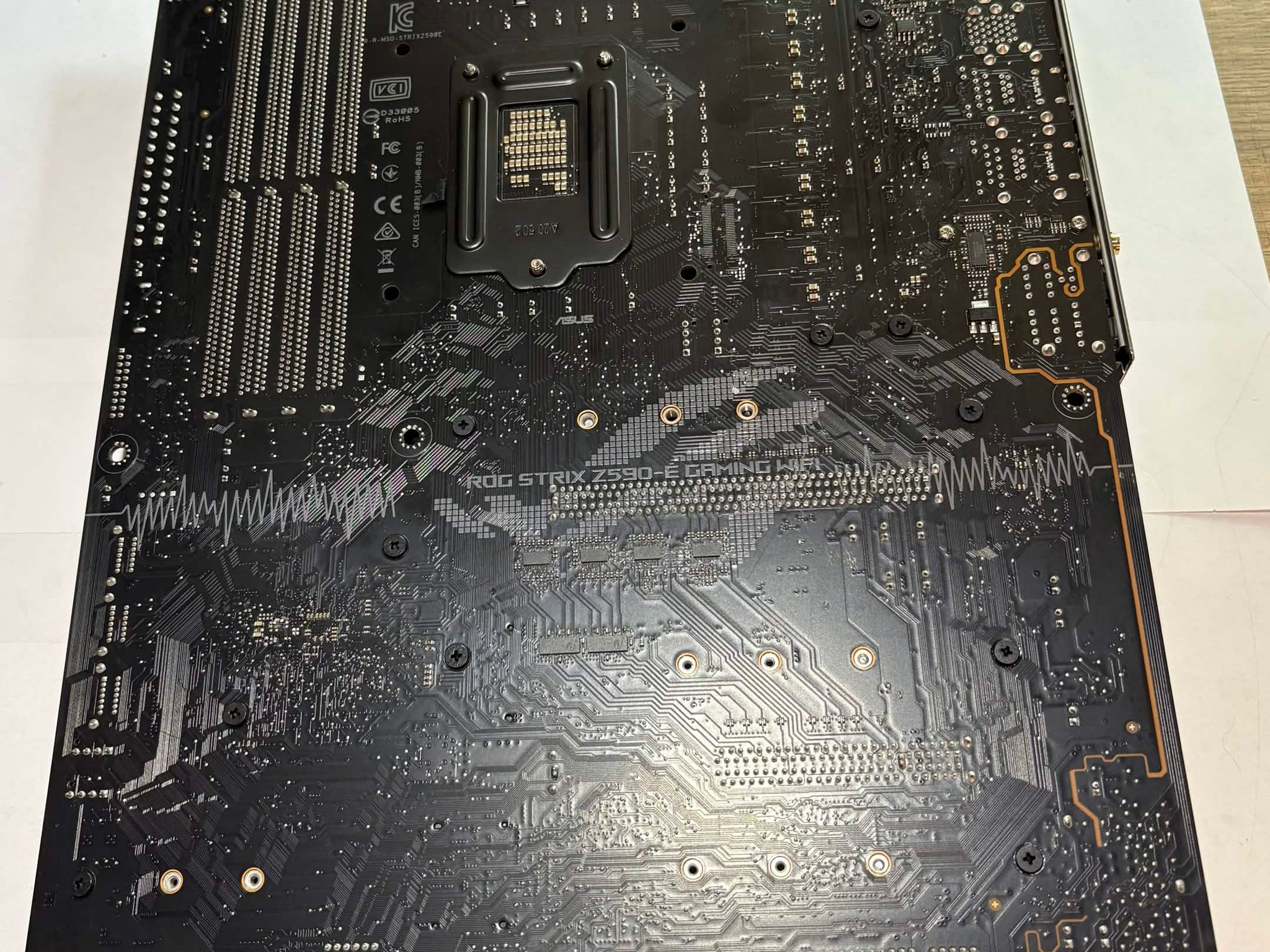 ASUS ROG Strix Z-590E Gaming WIFI (Custom Vinyl Wrap)