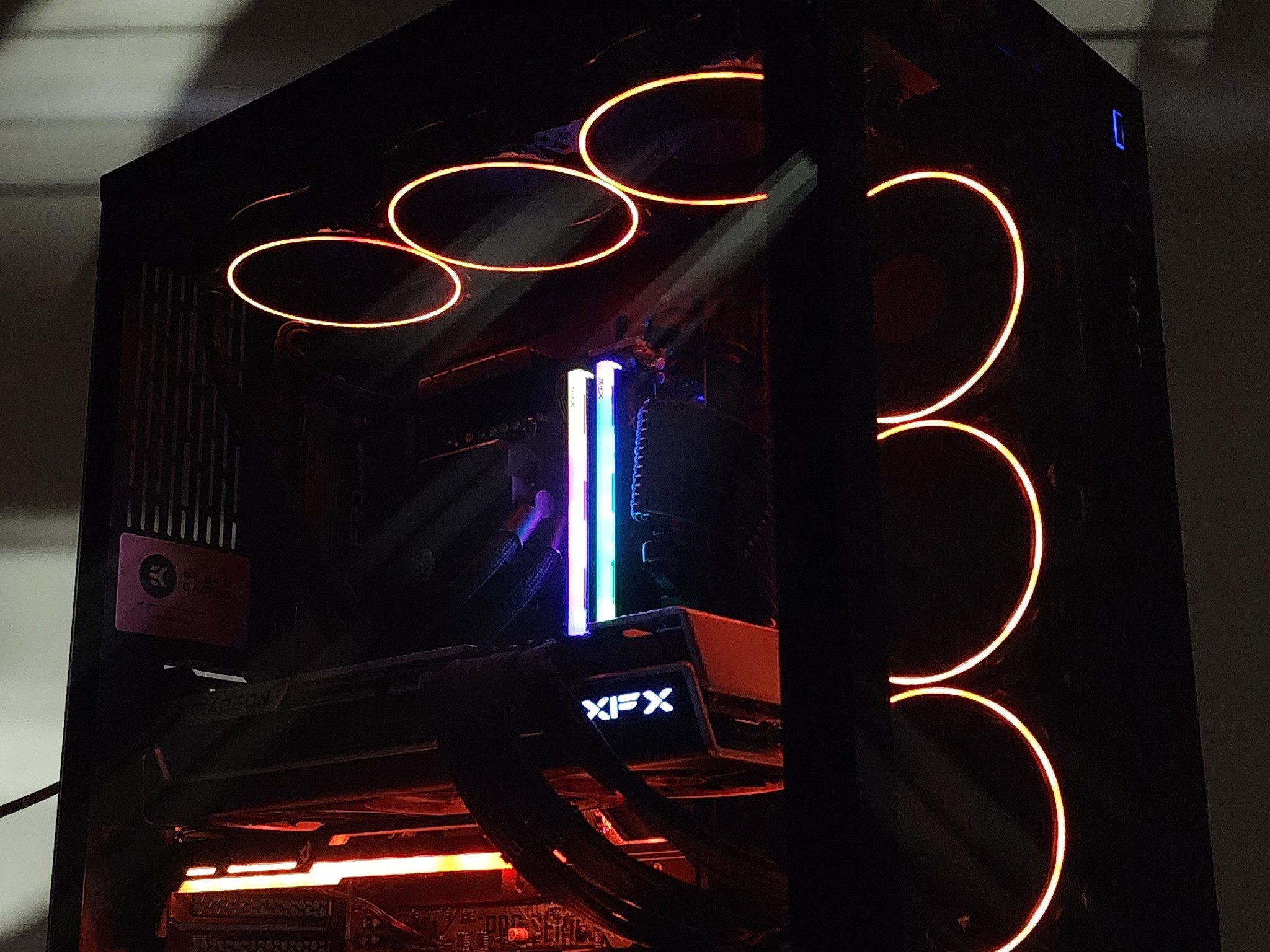 Gaming PC Ryzen 9 7900X3D 32GB RAM 2TB SSD RX 7900 XTX 24GB Windows 11 Computer
