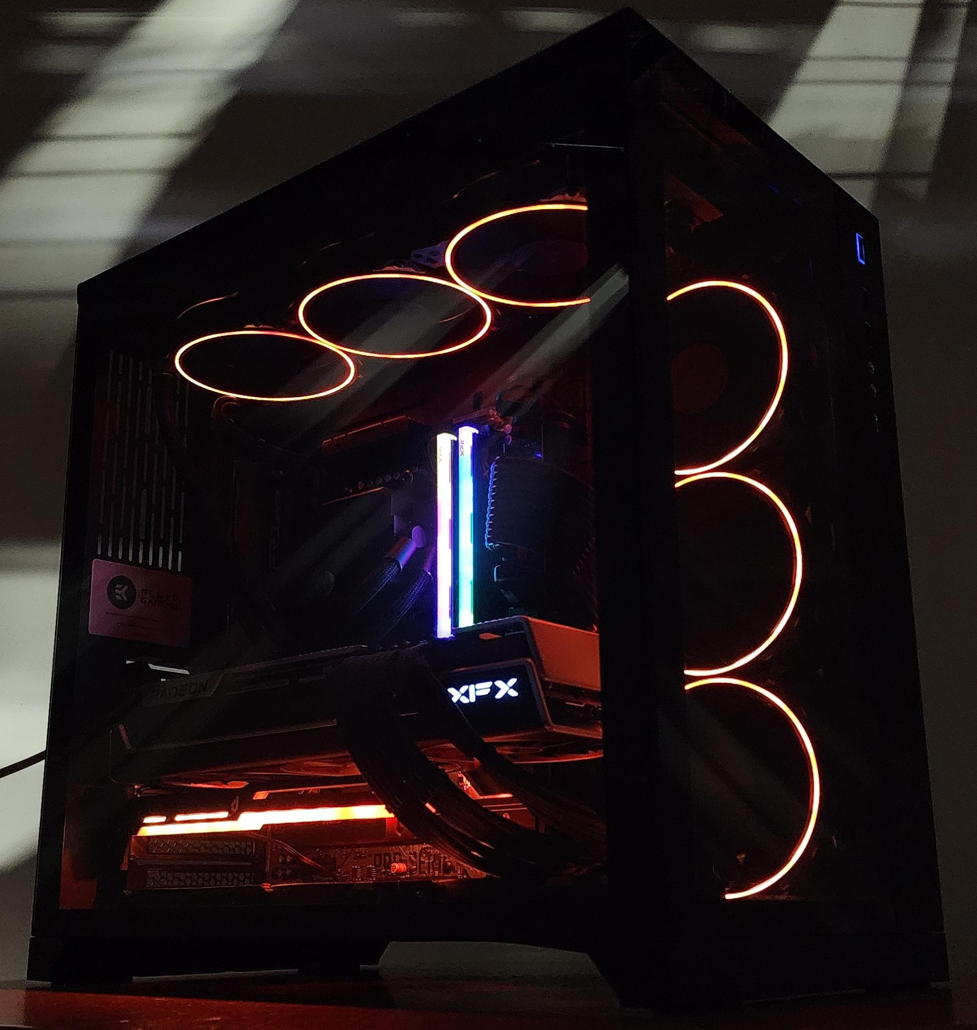 Gaming PC Ryzen 9 7900X3D 32GB RAM 2TB SSD RX 7900 XTX 24GB Windows 11 Computer