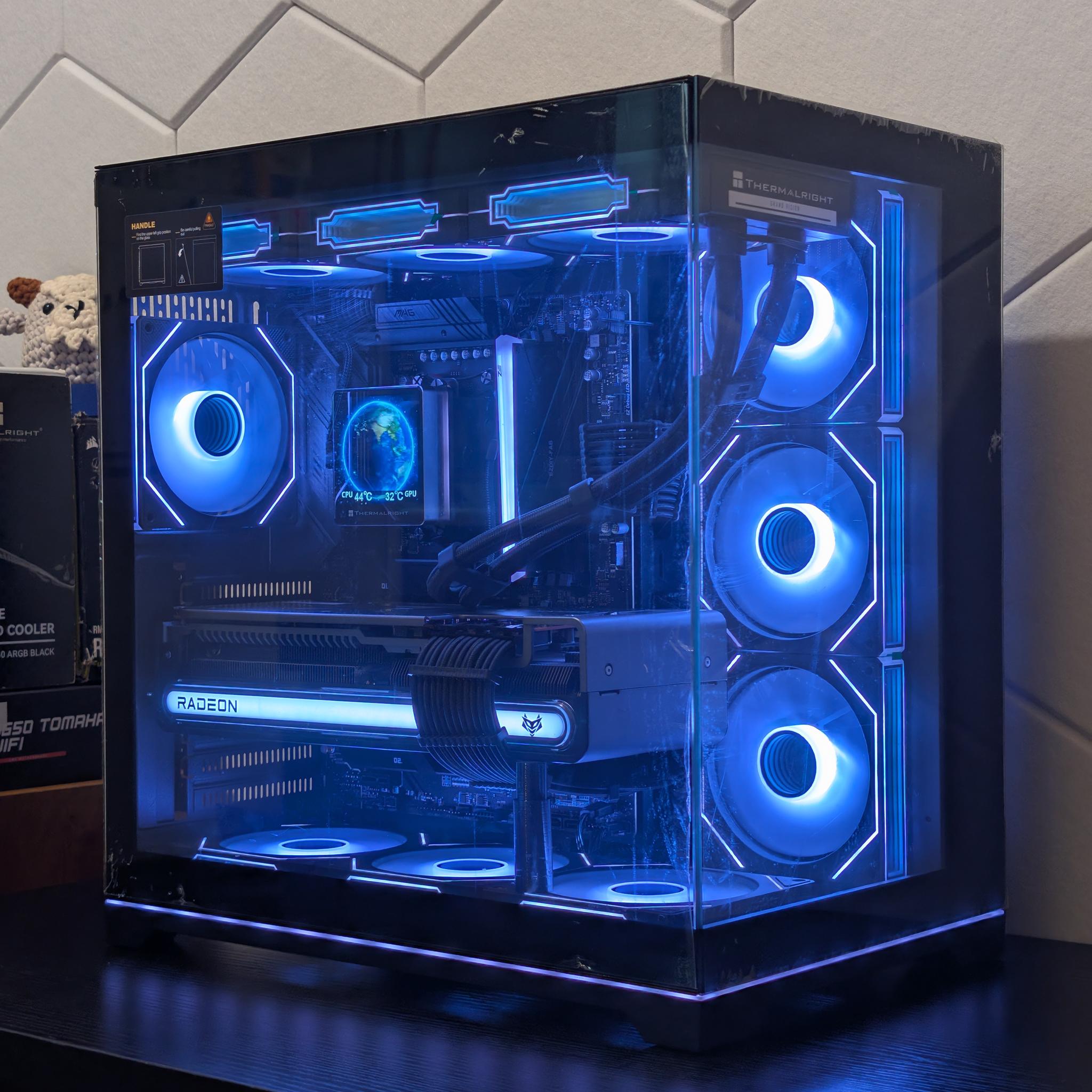 ♠️🔥4K Gaming Beast | RX 7900XTX | Ryzen 9 9900X | 2TB SSD | 32GB RAM | WiFi 6 & Bluetooth🔥♠️