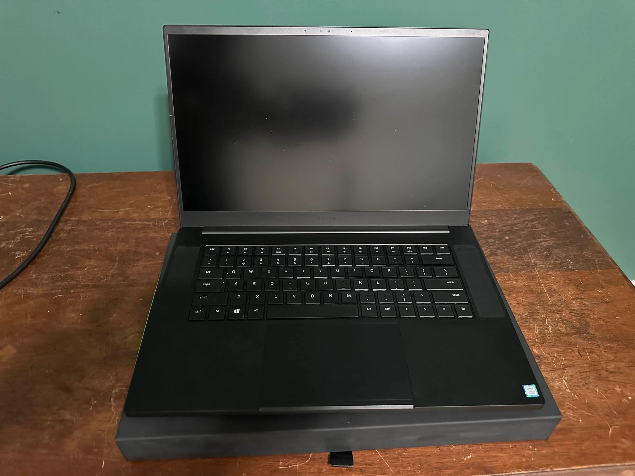 Razer 15" Gaming Laptop | Intel i7-9750H, 16GB RAM, GTX 1660Ti, 1TB Storage