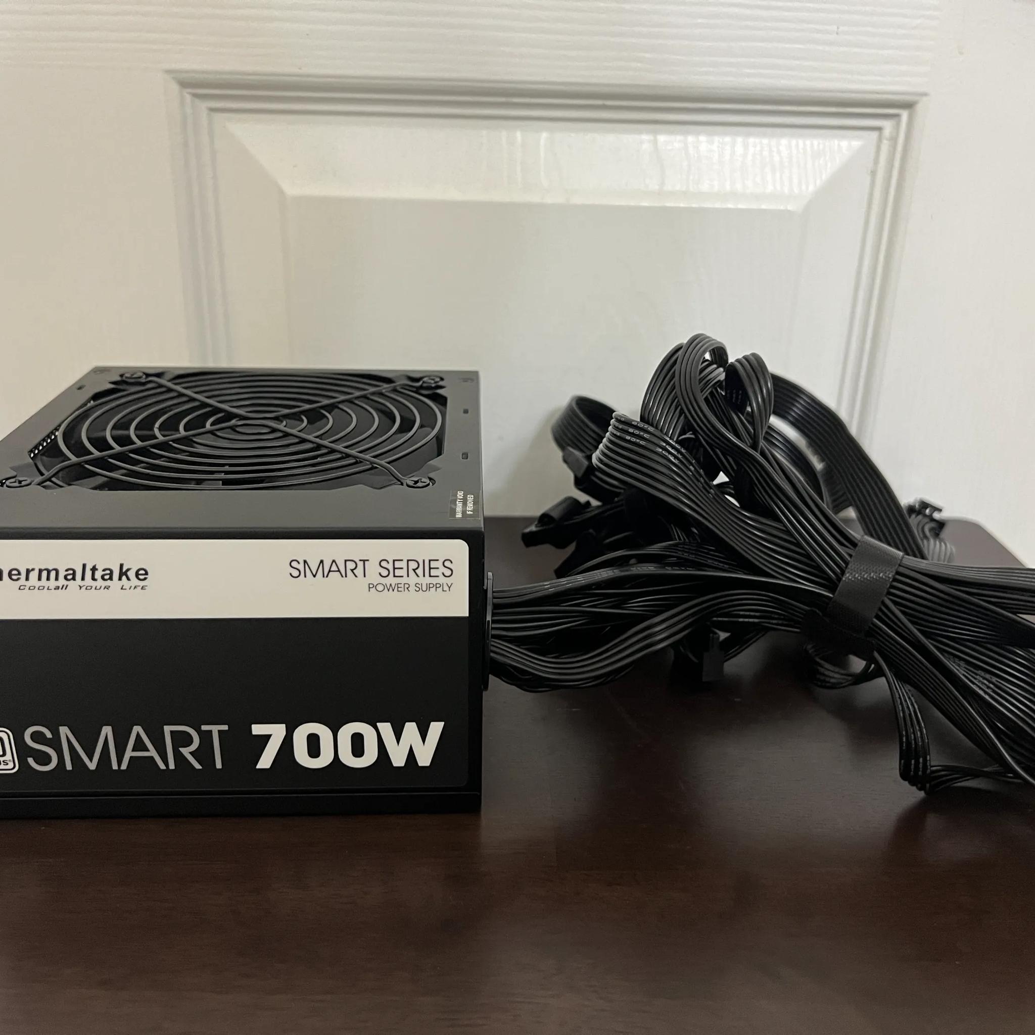 Bundle! Thermaltake SMART 700W 80+ White Power Supply + AsiaHorse 18AWG PSU Cable Extensions