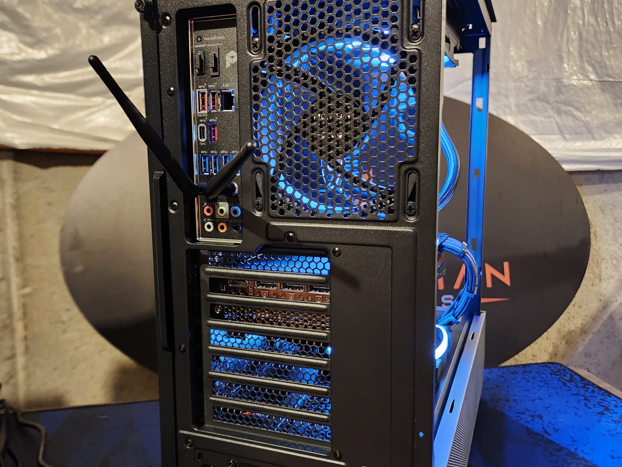 RTX 3080 / Ryzen 7 7700X - Custom Gaming PC
