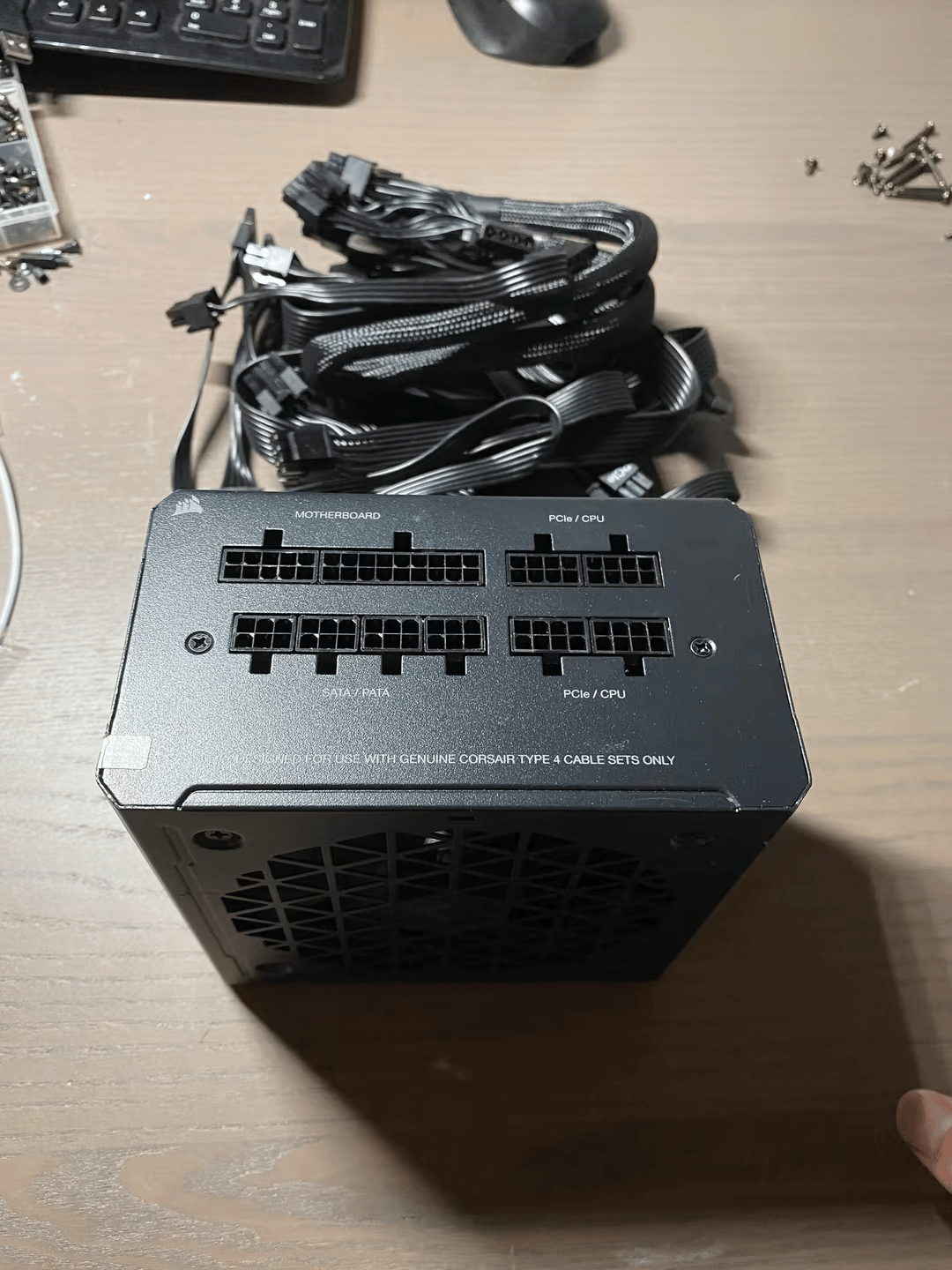 CORSAIR CS750 80+GOLD FULLY MODULAR POWER SUPPLY
