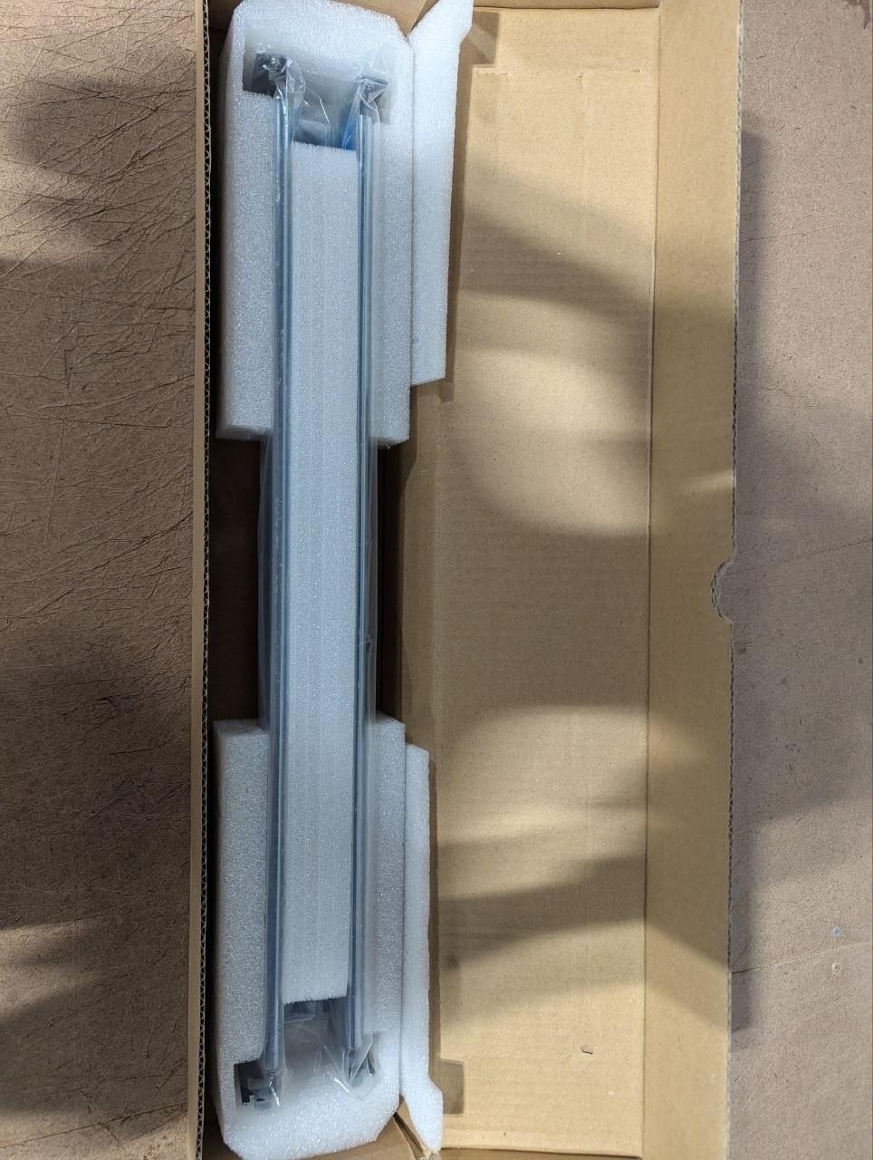 Alphacool ES 19" Rackmount Rails with Rail Support (10182)