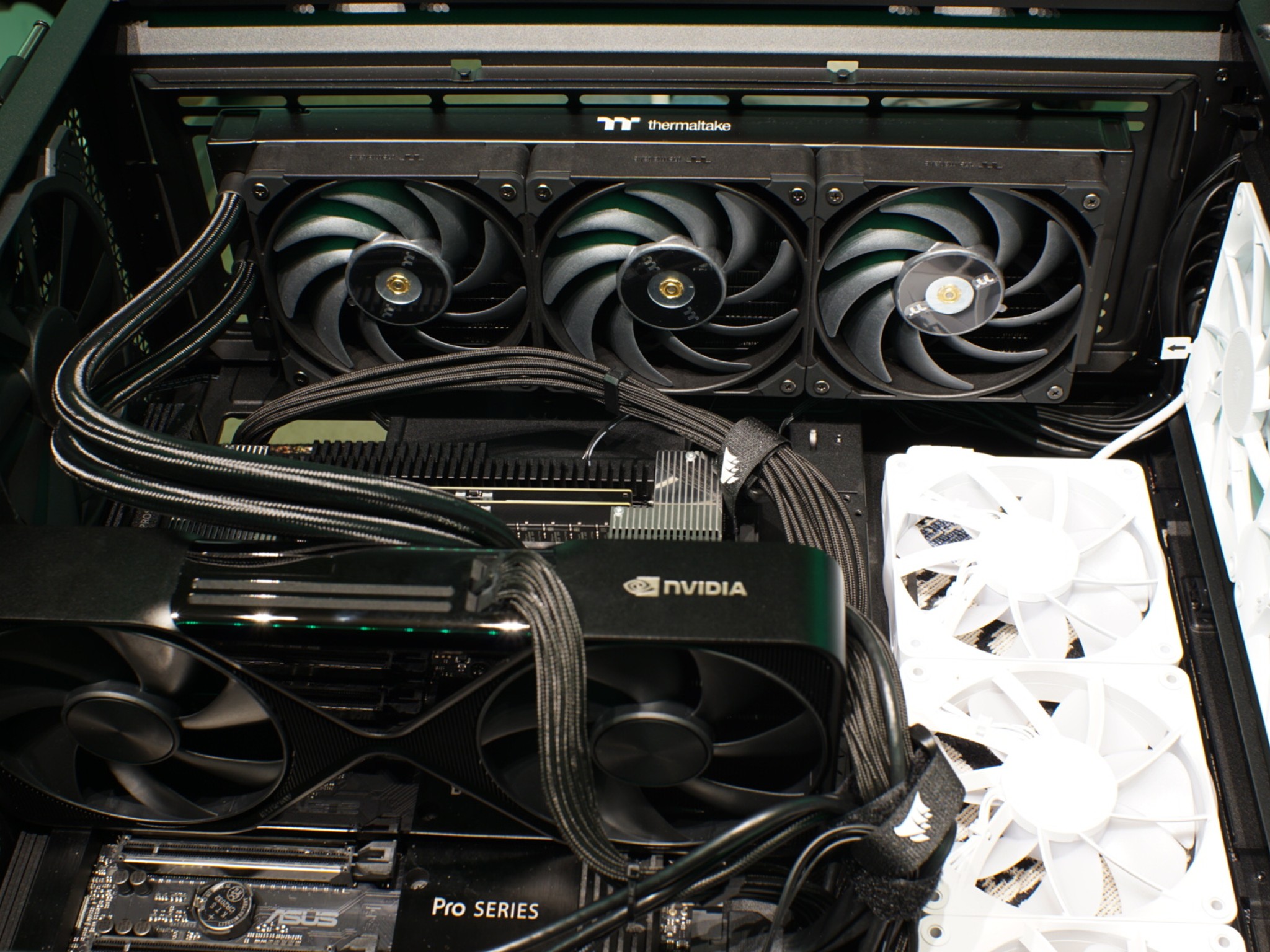 NVIDIA RTX PRO 6000 Blackwell Workstation 96gb | AMD Ryzen Threadripper 7970X | G.Skill ECC 128gb