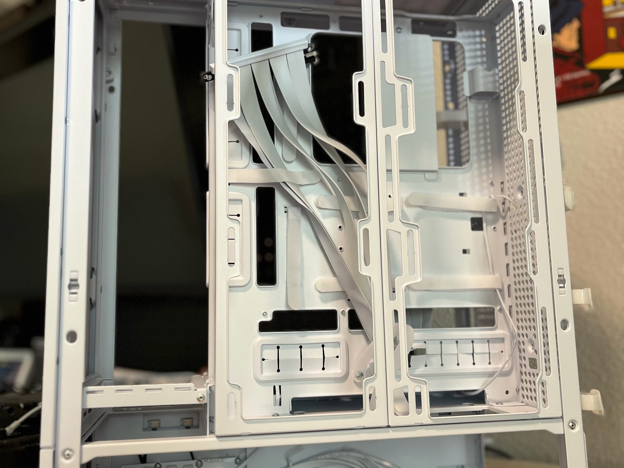 **SALE** Lian Li SUP-01 WHITE ATX/Micro-ATX/ITX