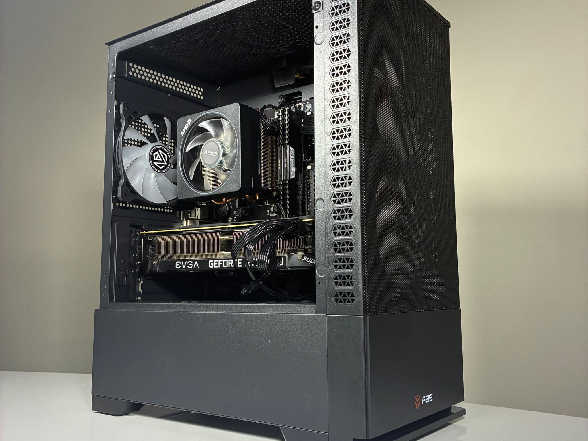 RTX 2070 Super | Ryzen 5 3600 | 16 GB RAM | 512 GB SSD | Gaming PC