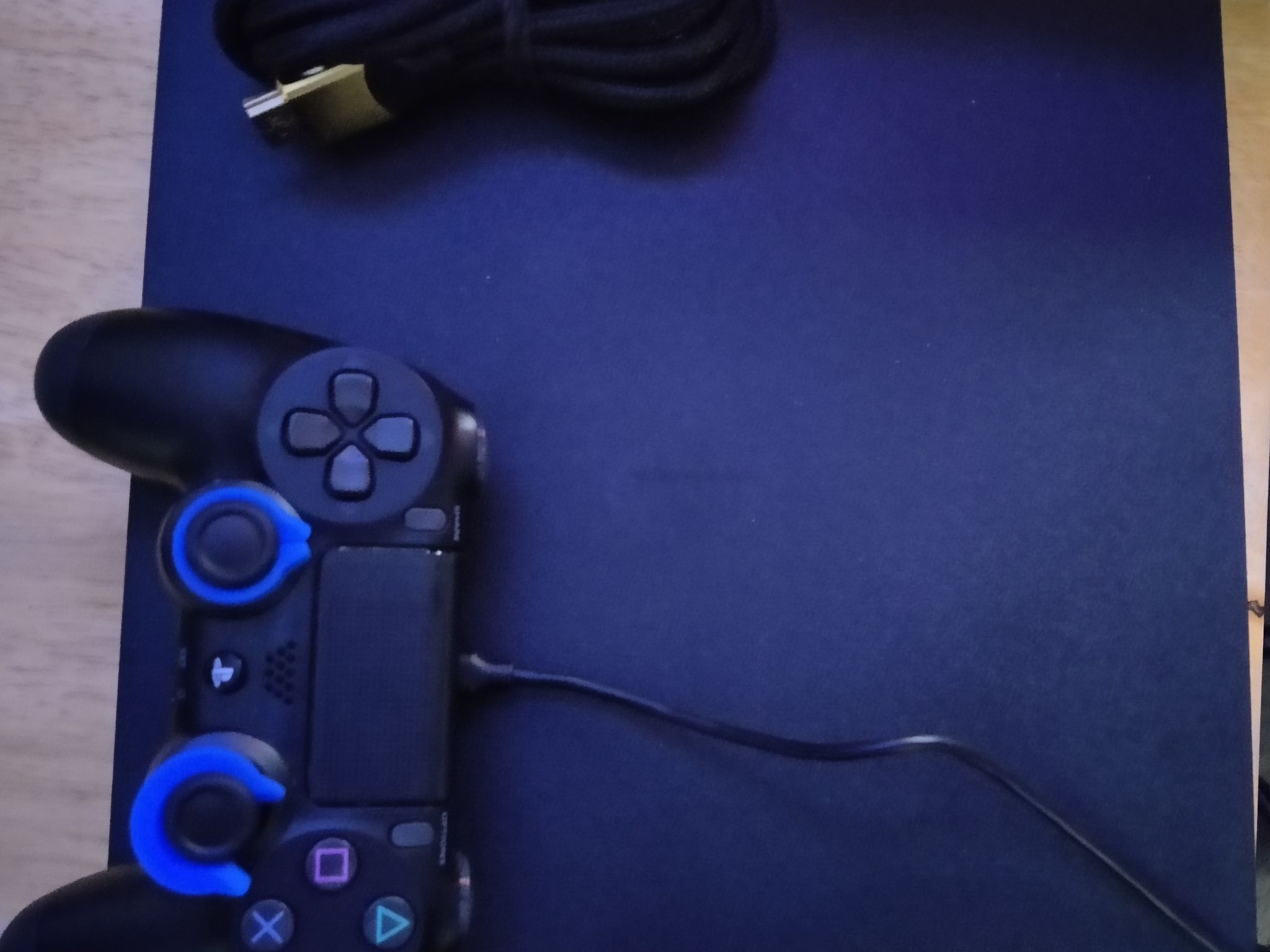 PS4 Slim 1TB – Firmware 12.52 (Jailbreakable) – GameStop Refurbished – Excellent Condition