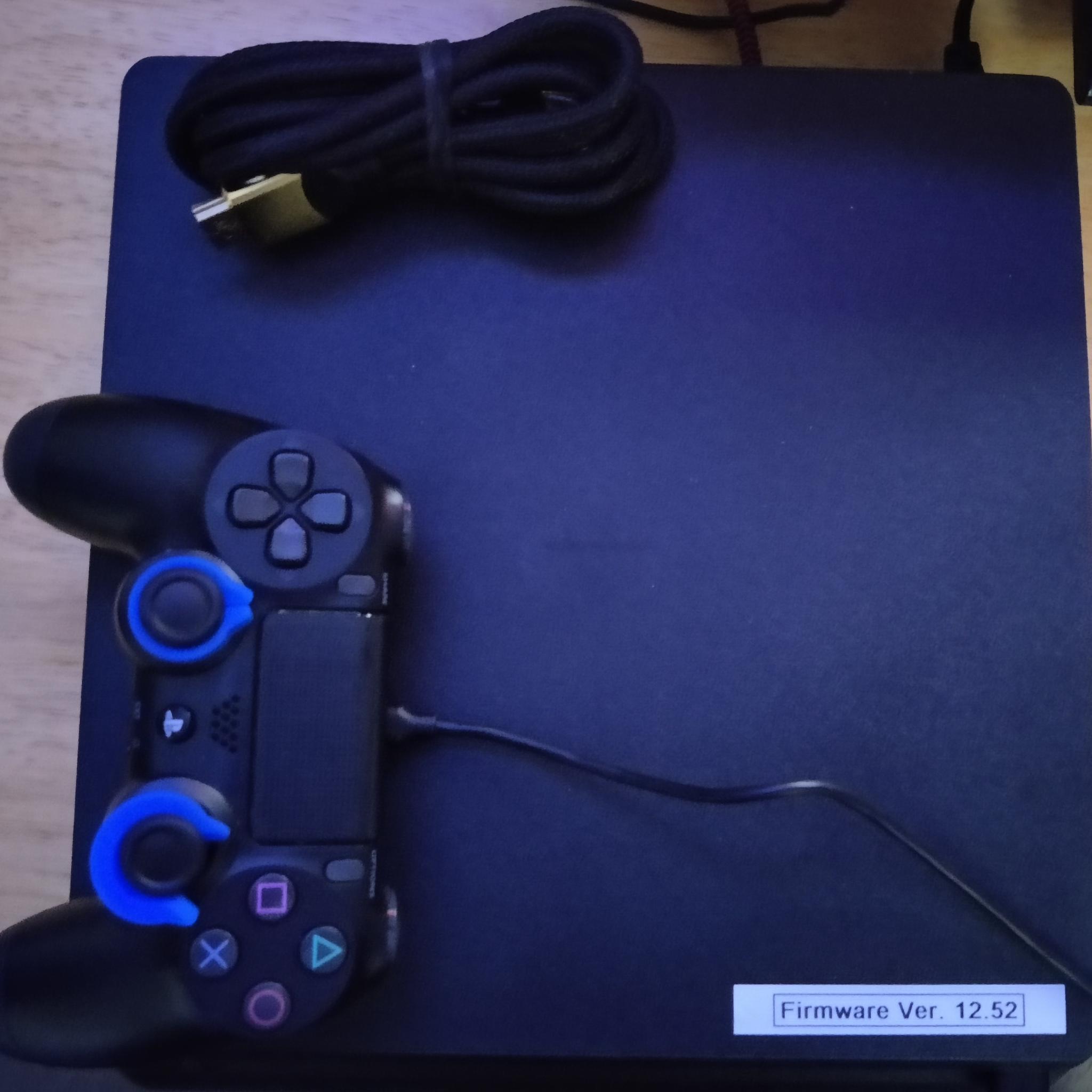 PS4 Slim 1TB – Firmware 12.52 (Jailbreakable) – GameStop Refurbished – Excellent Condition