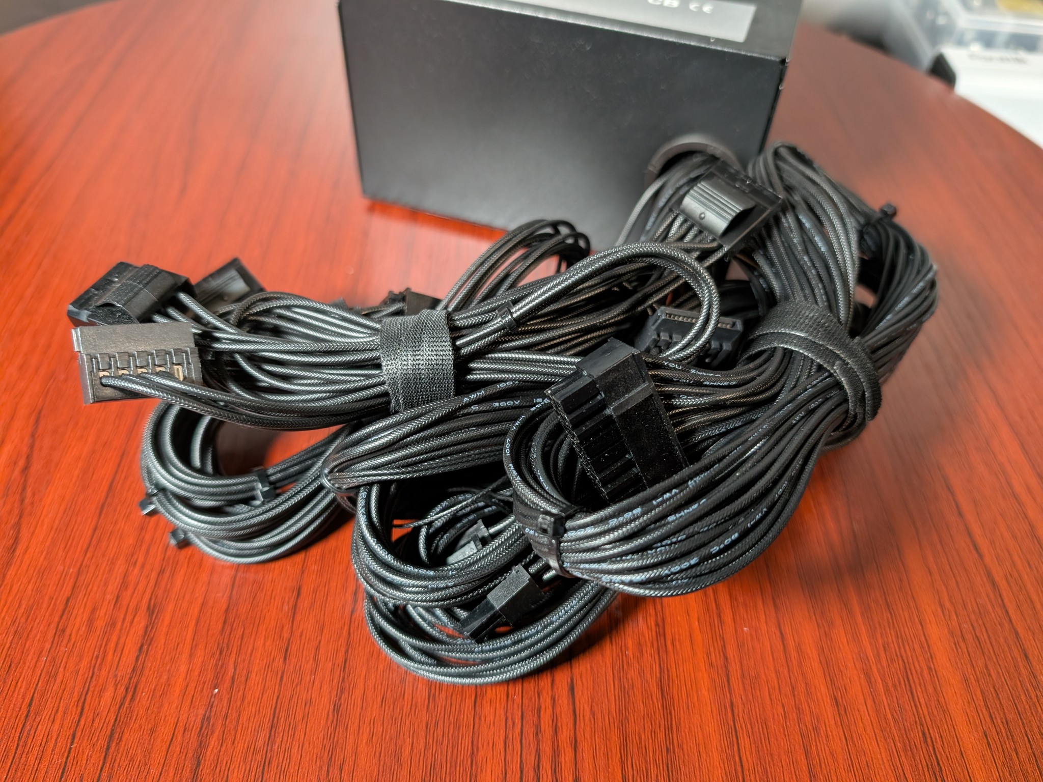 Montech Alpha Gold II 850W Power Supply