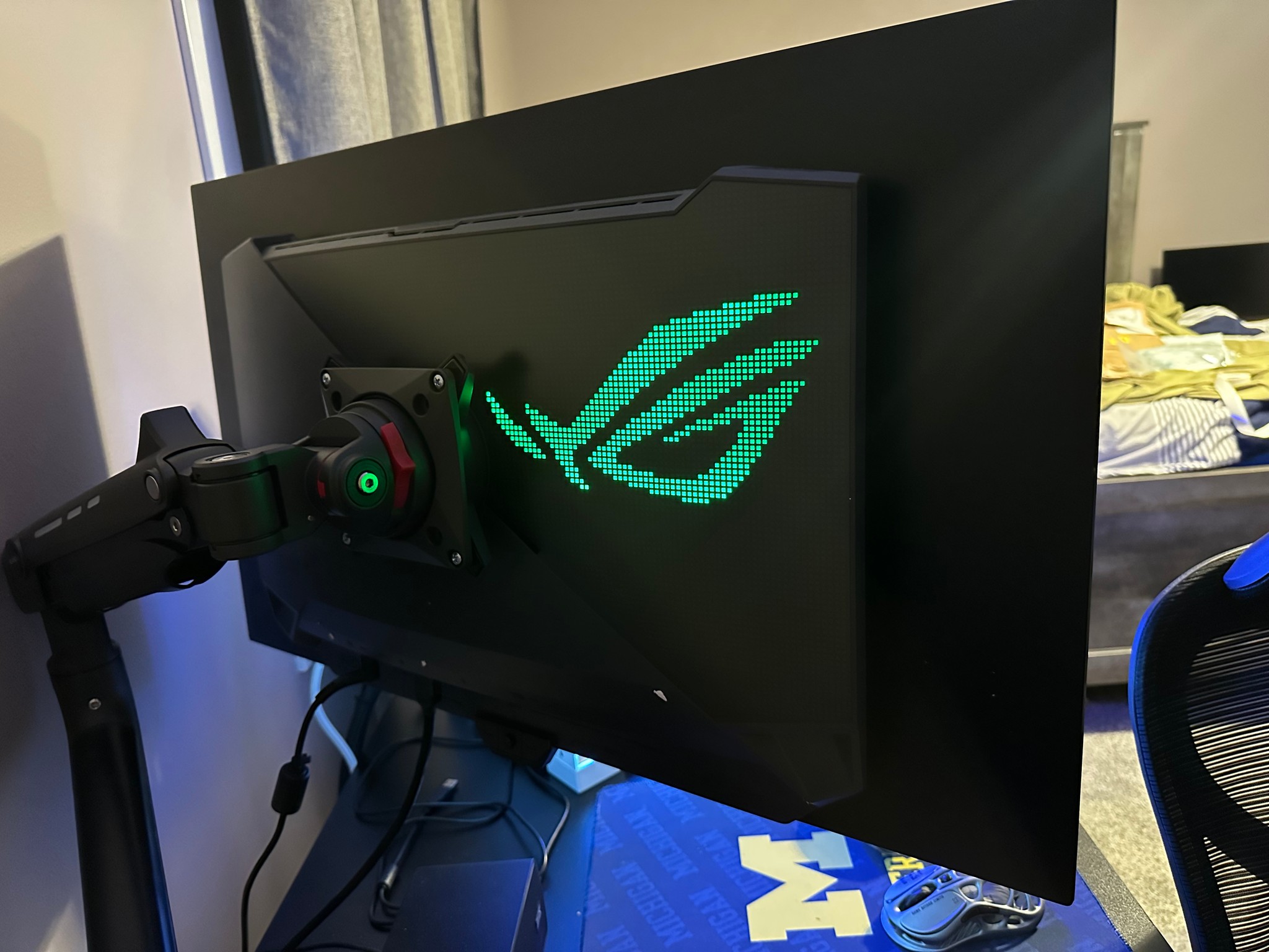 ASUS ROG XG32UCWMG 32 Inch 4K 240Hz Glossy OLED G-SYNC Gaming
