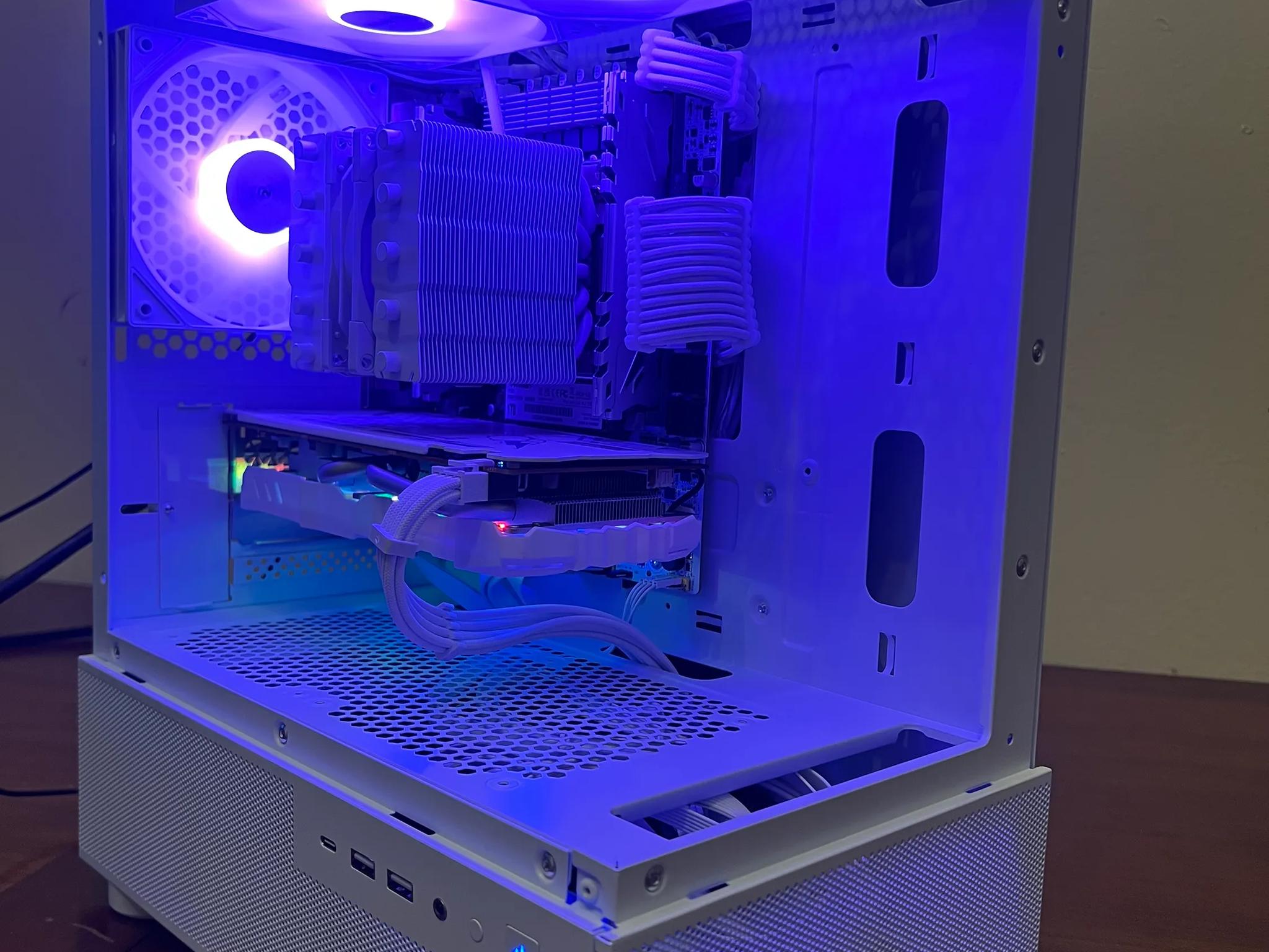 Intel 10 Core White Gaming PC RX 580 1tb NVME SSD 32GB RAM WIFi WINDOWS 10 Pro
