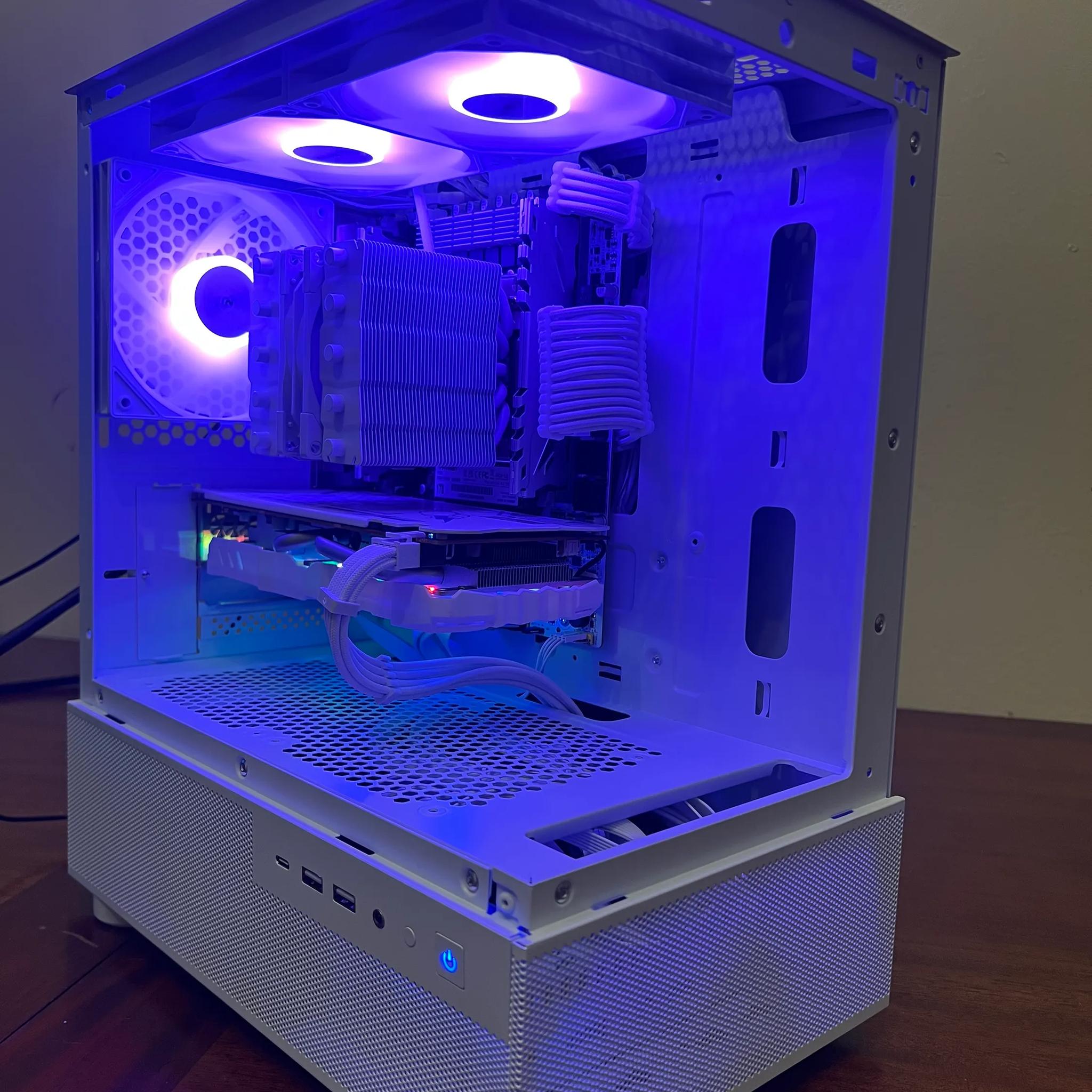 Intel 10 Core White Gaming PC RX 580 1tb NVME SSD 32GB RAM WIFi WINDOWS 10 Pro