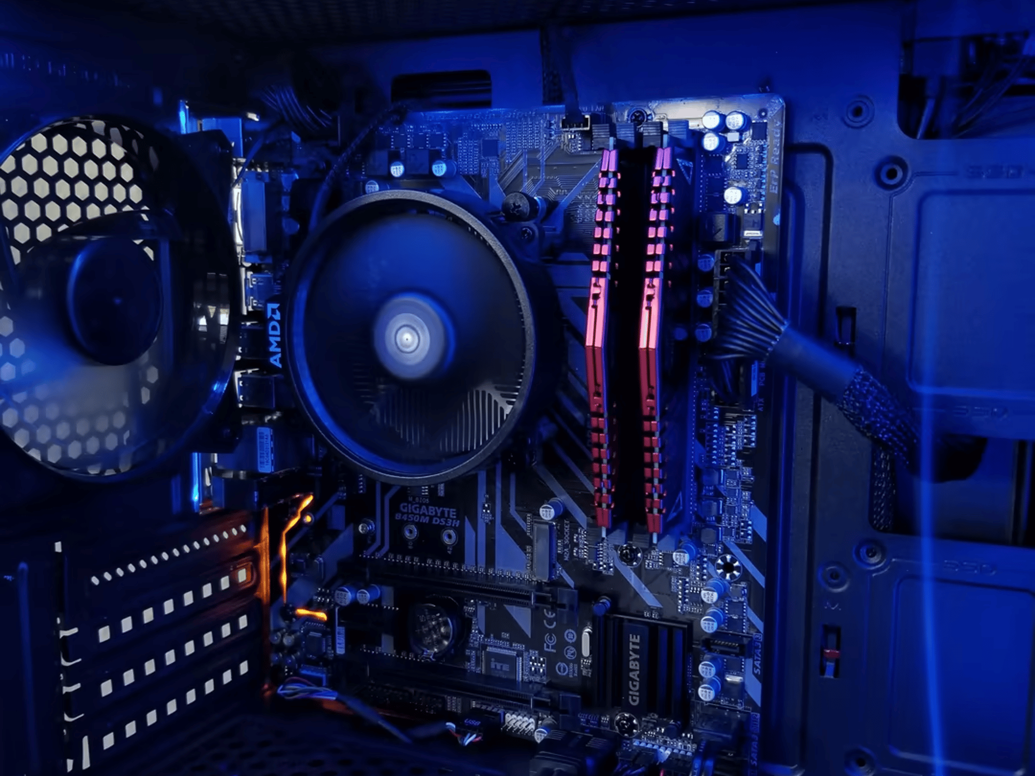 AMD Ryzen 5 5600G w/ Radeon RX Vega 7 Graphics // XPG 16GB 3200MHz // Silicon Power 512GB