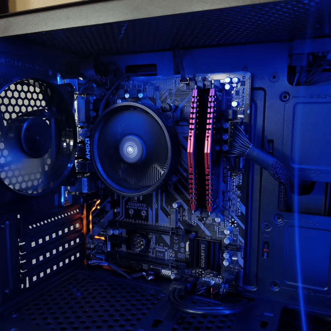 AMD Ryzen 5 5600G w/ Radeon RX Vega 7 Graphics // XPG 16GB 3200MHz // Silicon Power 512GB