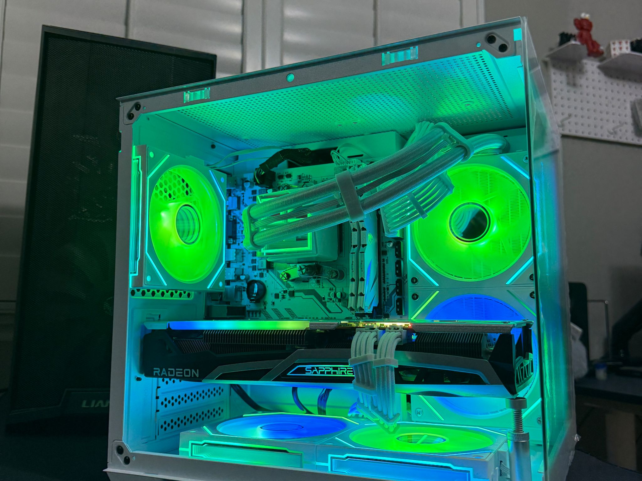 1440p/1080p | 6700XT (12GB) | RYZEN 5 5600 | 32GB DDR4 | 🟩NEON INFINITY🟦