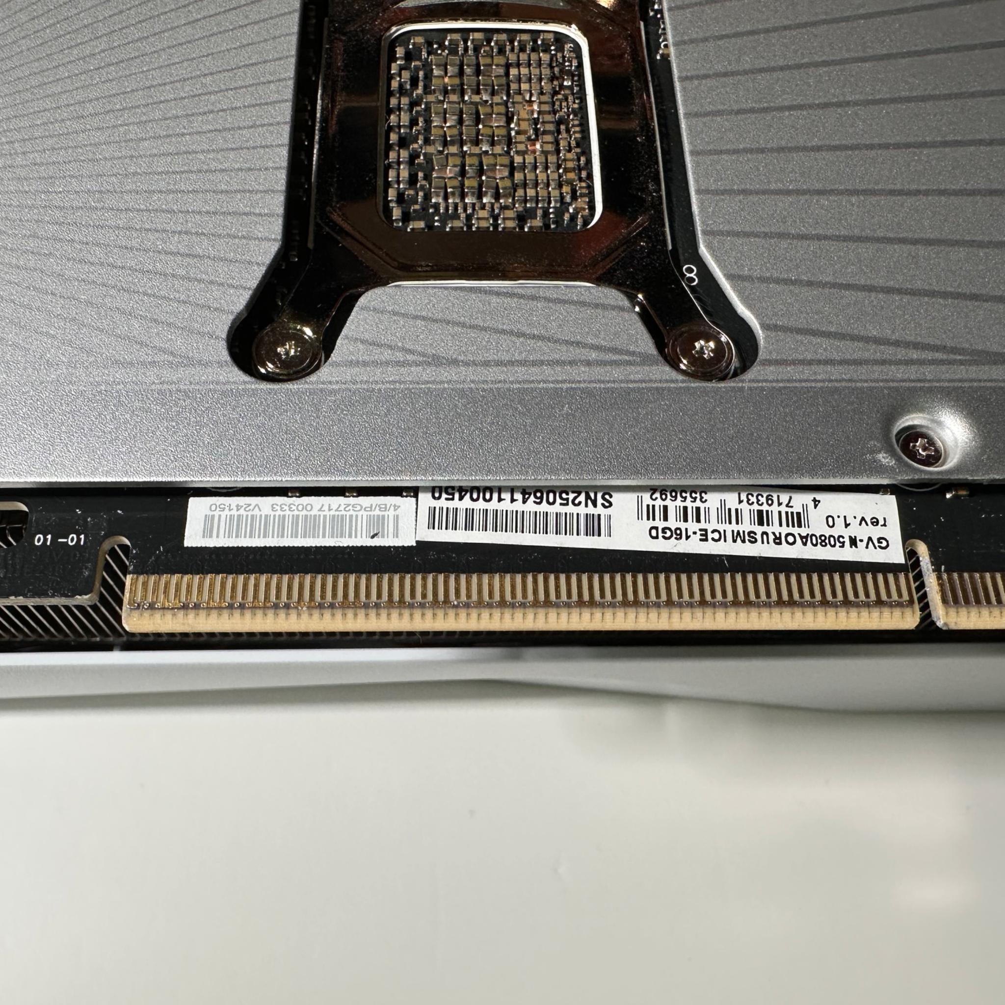 Gigabyte AORUS RTX 5080 Master Ice