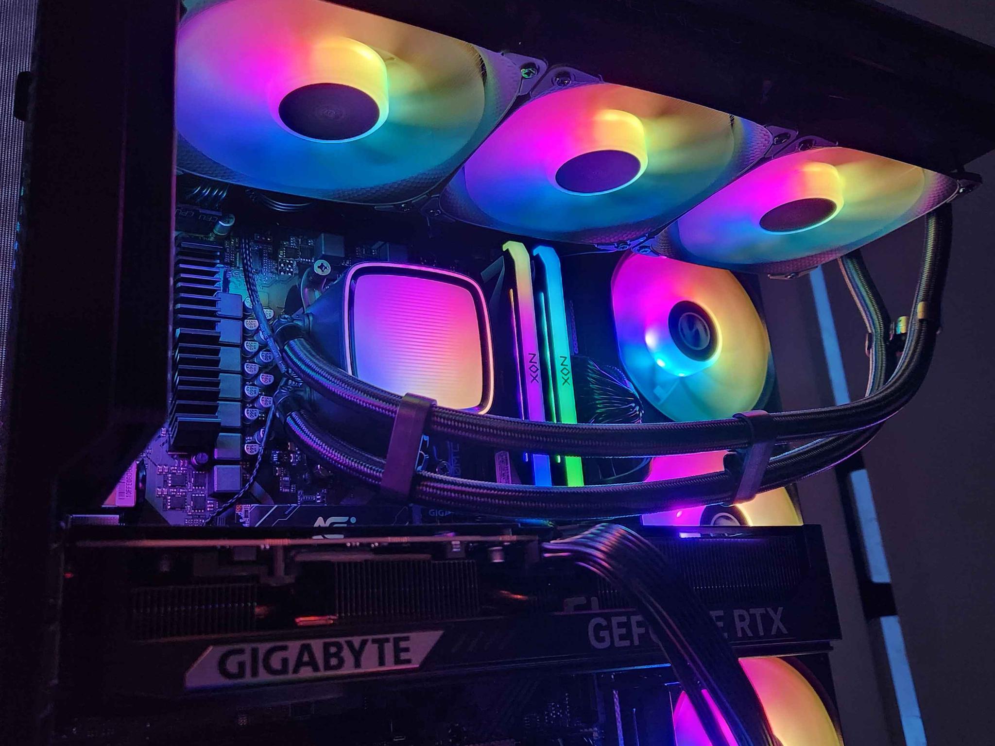 🍀RTX 5070 | Ryzen 7 7700 | 32GB DDR5 | 2TB NVMe | WiFi | Windows 11