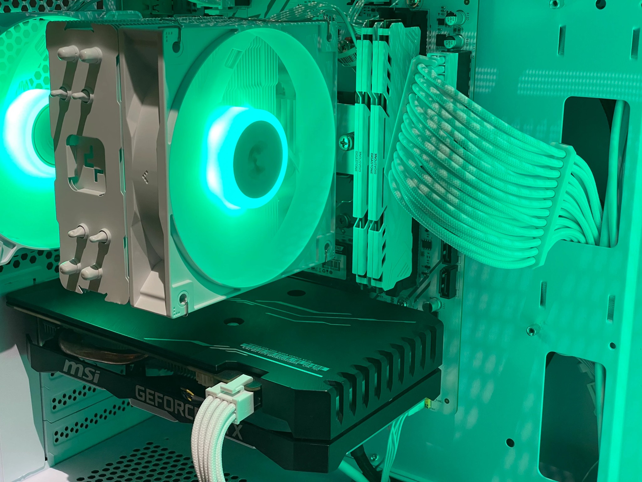 🔥White Value Gaming PC - GTX 1660 SUPER | Ryzen 5 | 16GB RAM | 1TB SSD | RGB 🔥