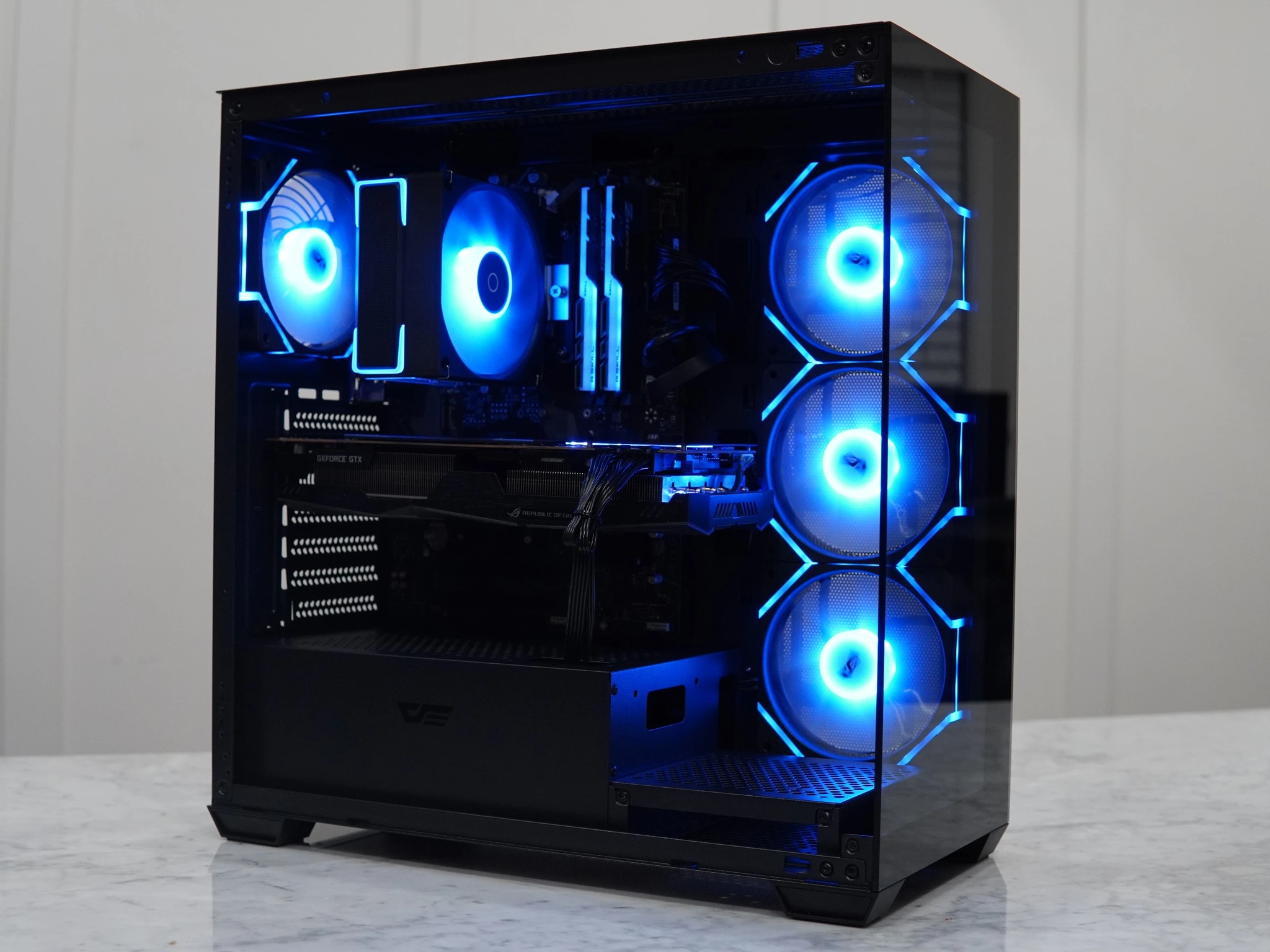 GeForce GTX 1080 Ti, i5 10400