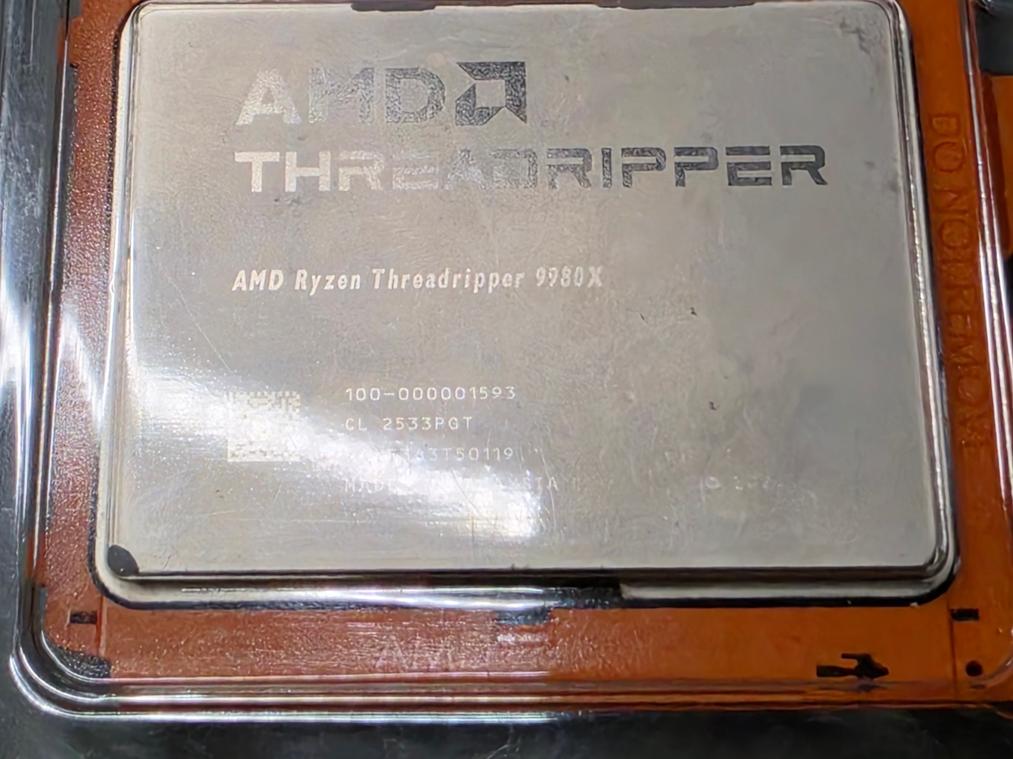 AMD Ryzen Threadripper 9980x