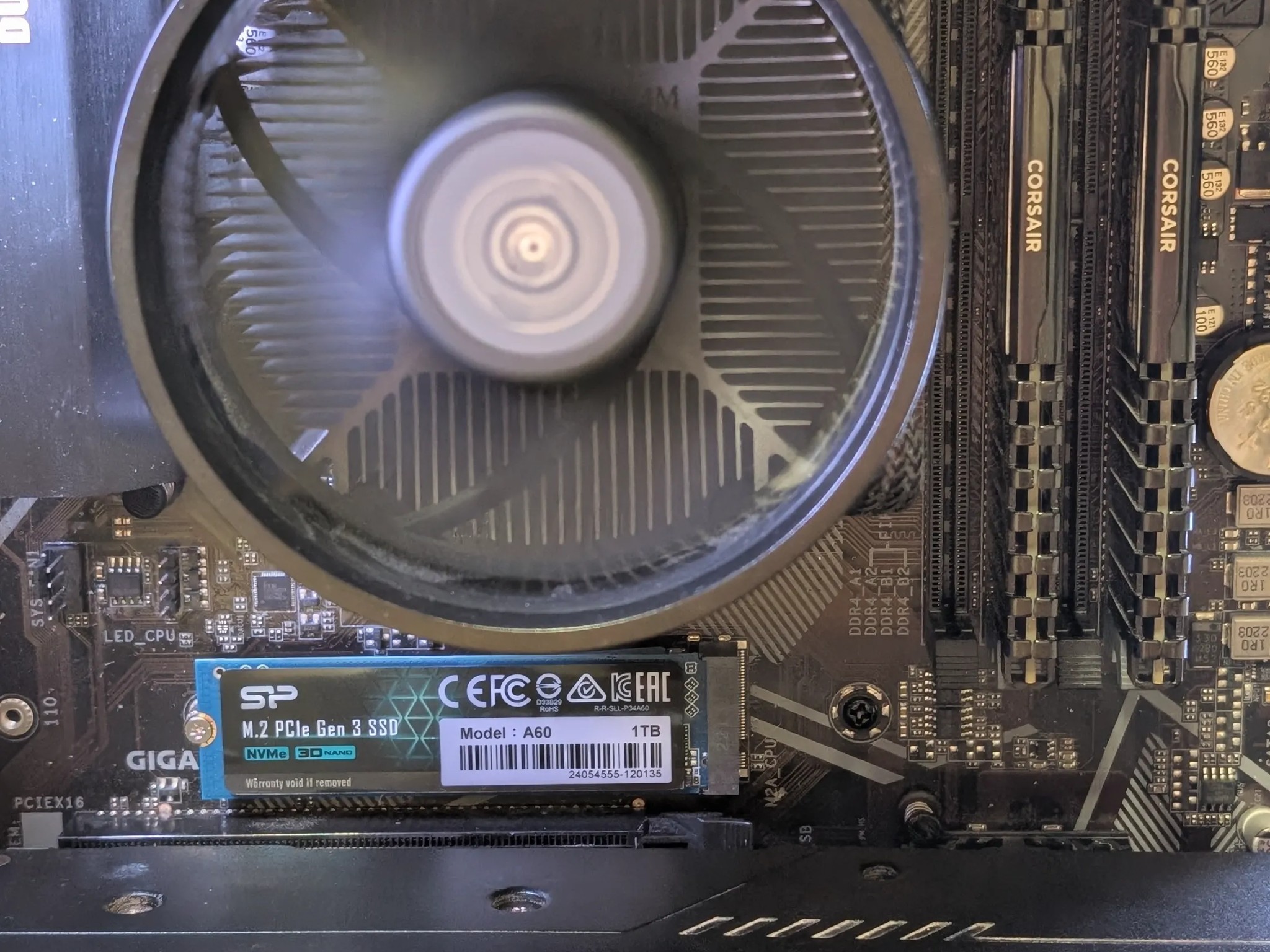 RX 5700 XT, Ryzen 3600, 16 GB DDR4, 1 TB NVME, WiFi/BT- Cube Gaming PC