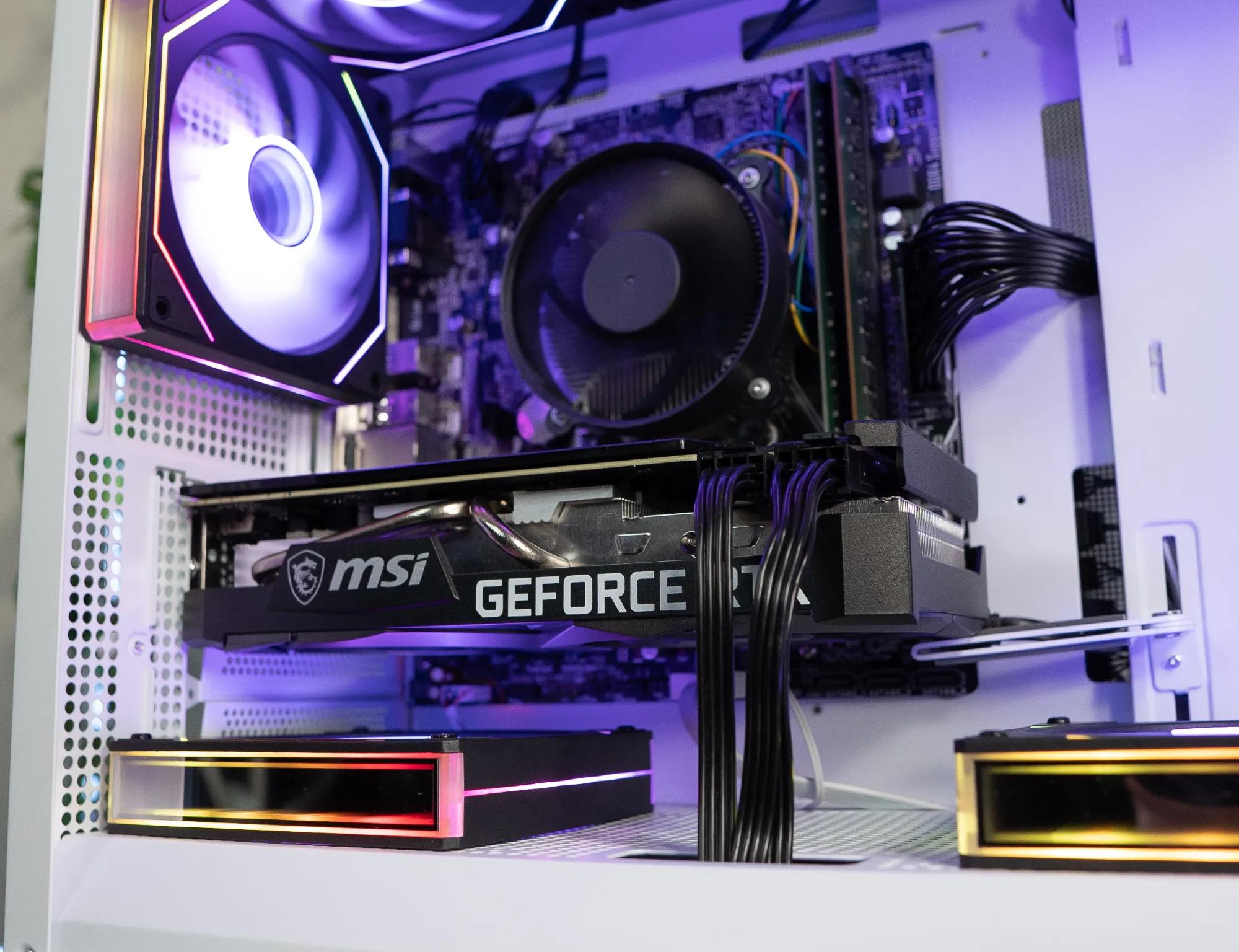 ❄️🌨 | MSI GeForce RTX 3070 8GB | RYZEN 7 5700G | 32GB DDR4 RAM | 1TB NVME + 2TB HD | Arctic Borealis