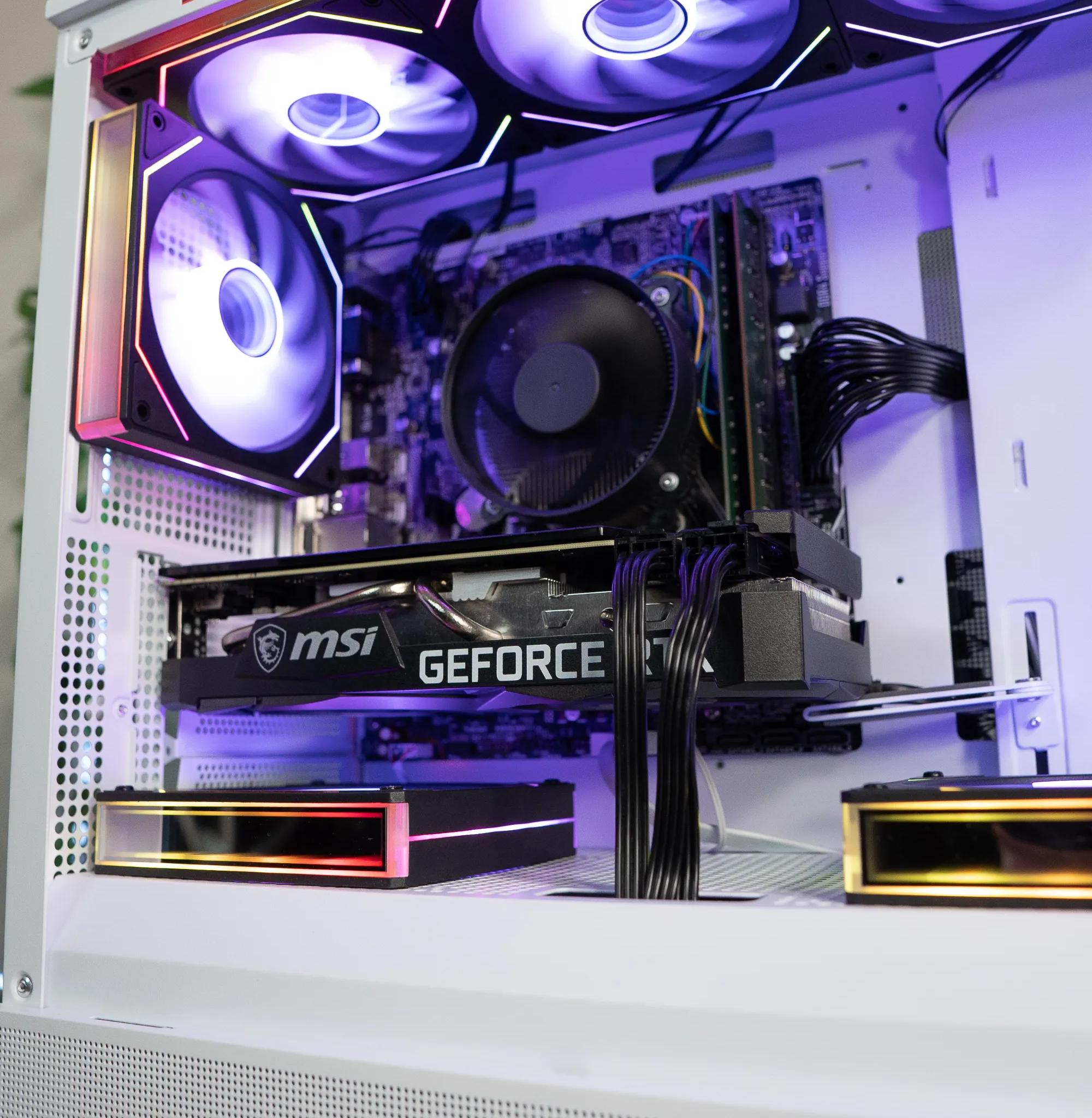 ❄️🌨 | MSI GeForce RTX 3070 8GB | RYZEN 7 5700G | 32GB DDR4 RAM | 1TB NVME + 2TB HD | Arctic Borealis