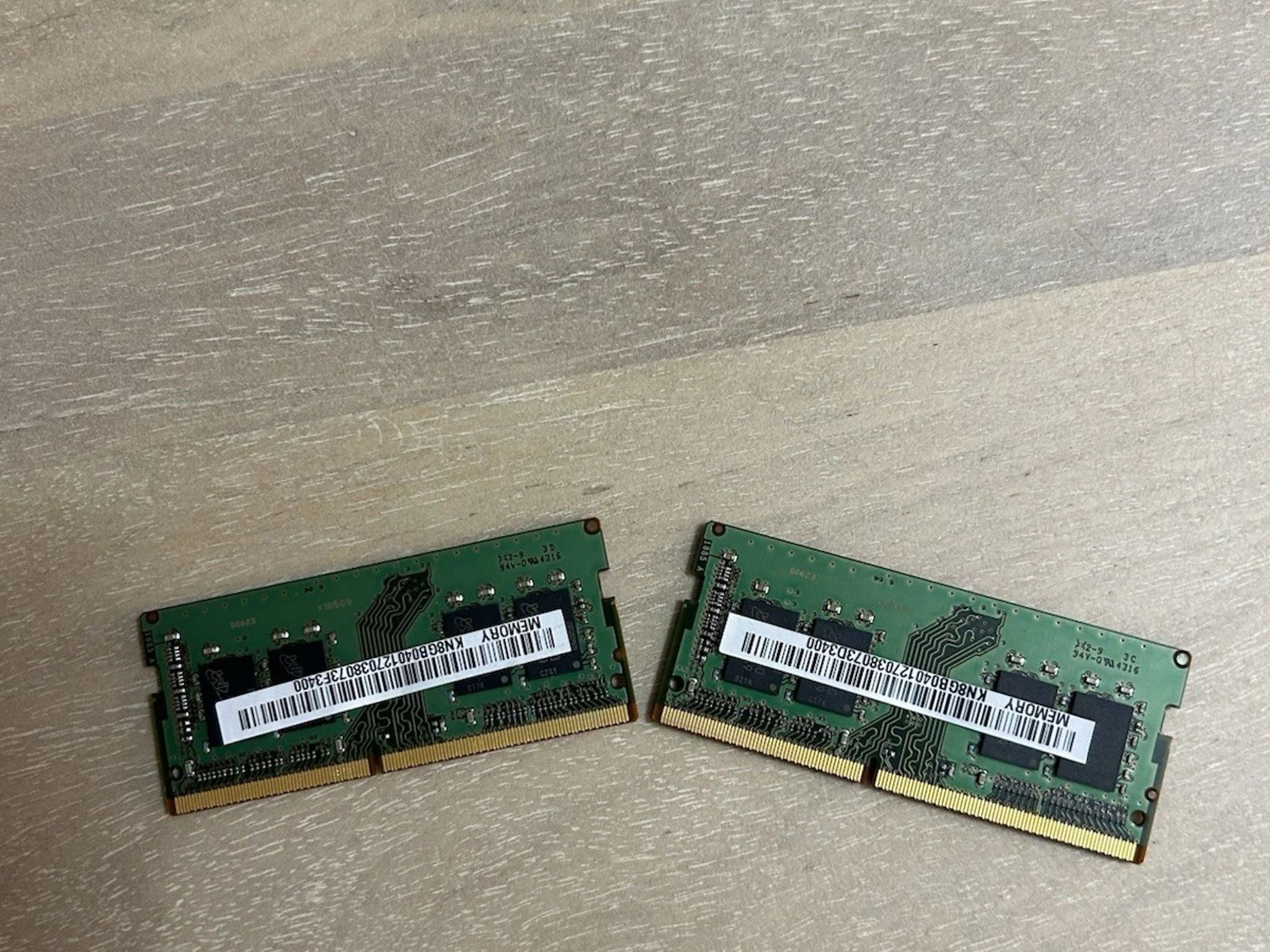 16GB (2x8GB) Micron DDR4 SODIMM Laptop RAM PC4-2400T1Rx8 MTA8ATF1G64HZ