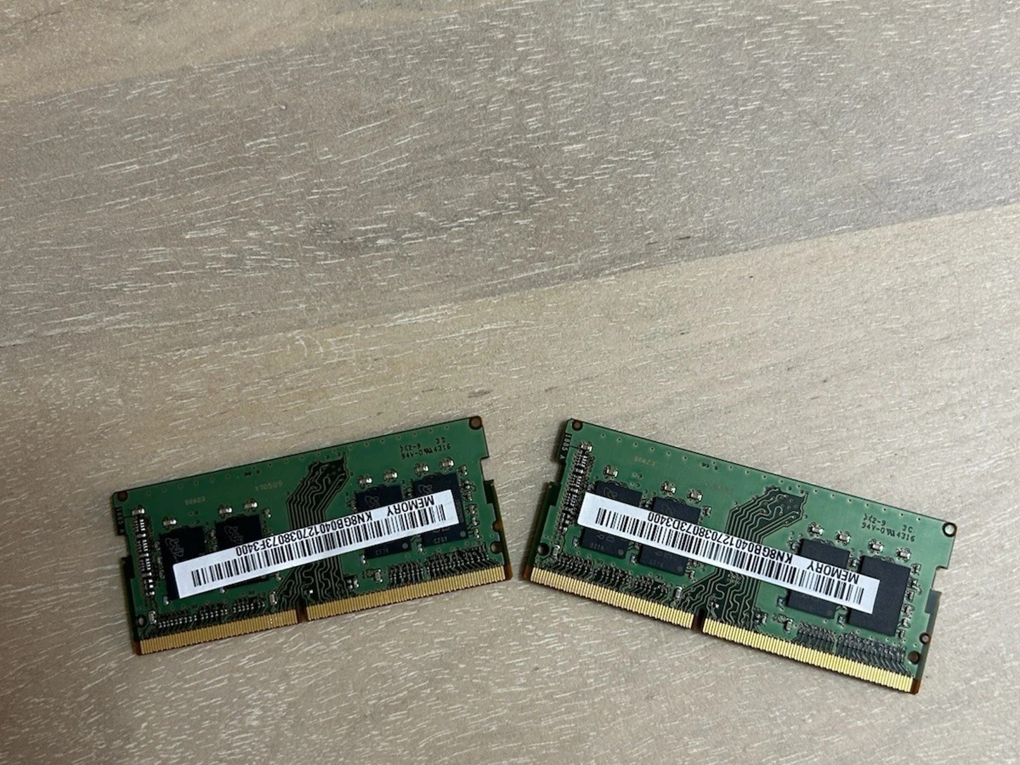 16GB (2x8GB) Micron DDR4 SODIMM Laptop RAM PC4-2400T1Rx8 MTA8ATF1G64HZ