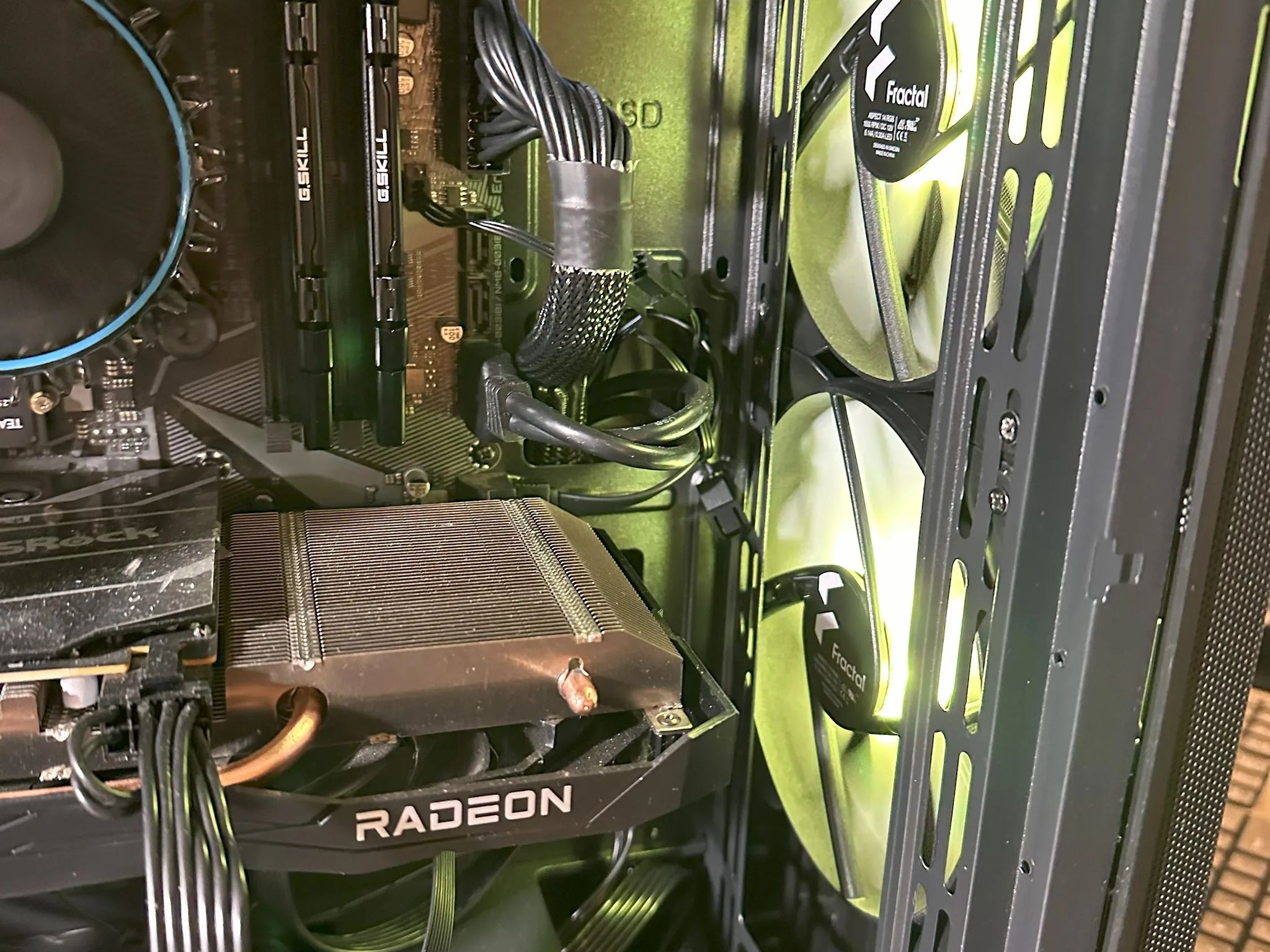 Entry Level 1080P Core i3 12100F with AMD RX6600  gaming PC