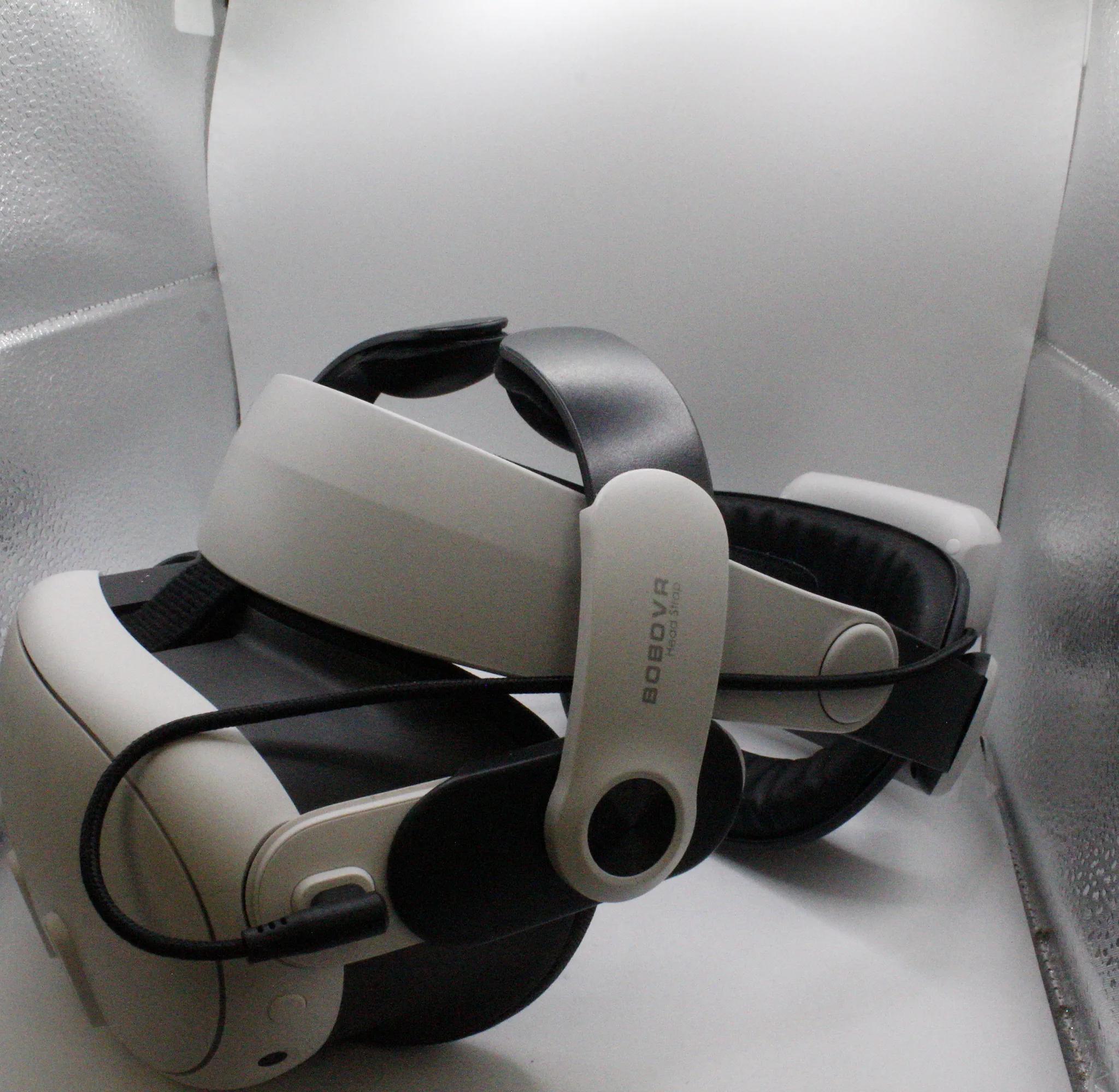 Meta Quest 3 VR Headset + BOBOVR M3 Pro Battery Strap & Original Cables - Excellent Condition