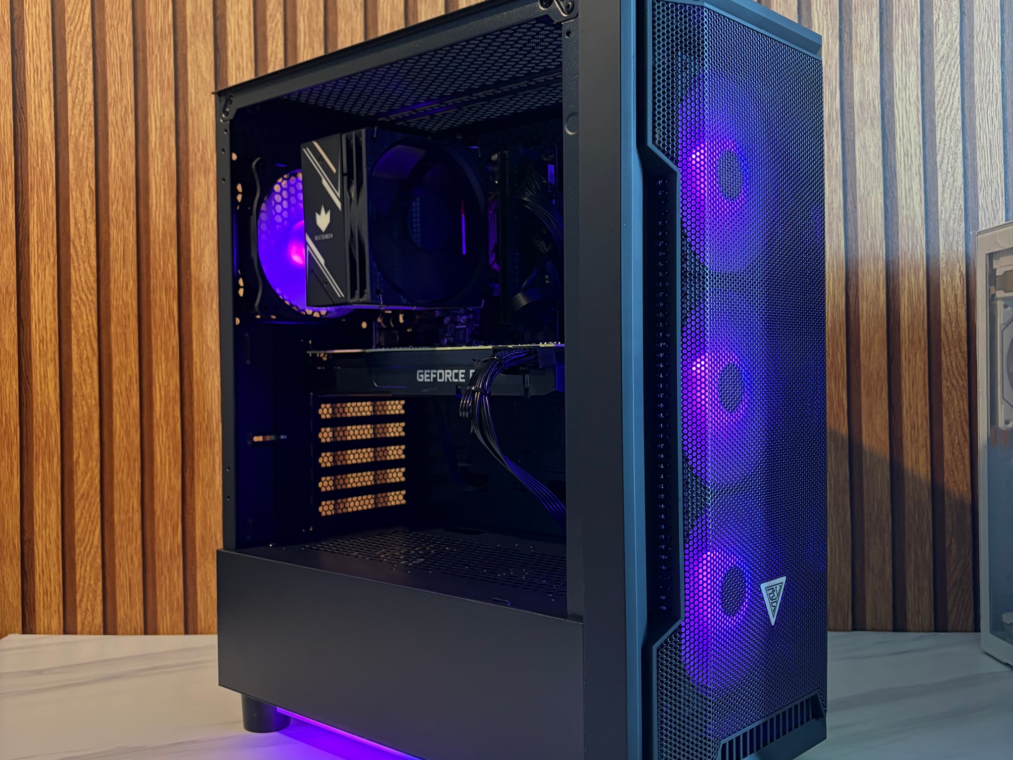 2080 SUPER | I5 8500 | 16GB DDR4 | 500GB SSD | 550W