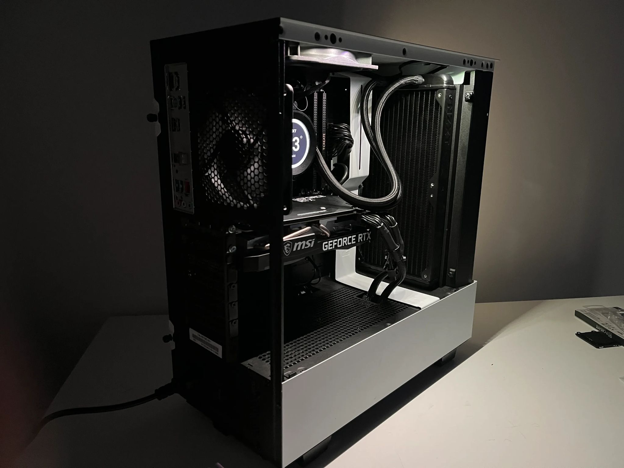 RTX 3070 / Ryzen 5 7600 | WIFI | 32GB DDR5 Ram | 1TB SSD | Windows 11 Activated