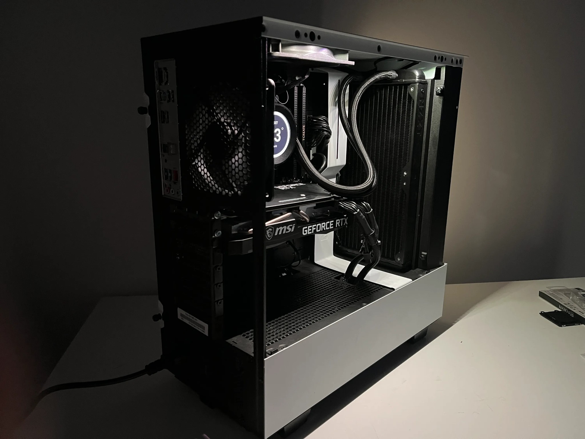 RTX 3070 / Ryzen 5 7600 | WIFI | 32GB DDR5 Ram | 1TB SSD | Windows 11 Activated