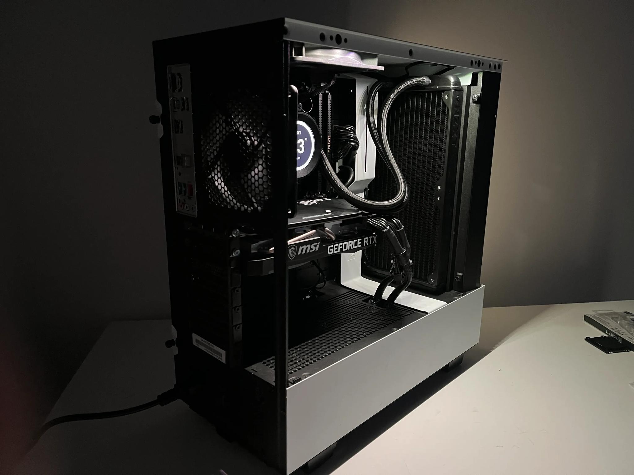 RTX 3070 / Ryzen 5 7600 | WIFI | 32GB DDR5 Ram | 1TB SSD | Windows 11 Activated