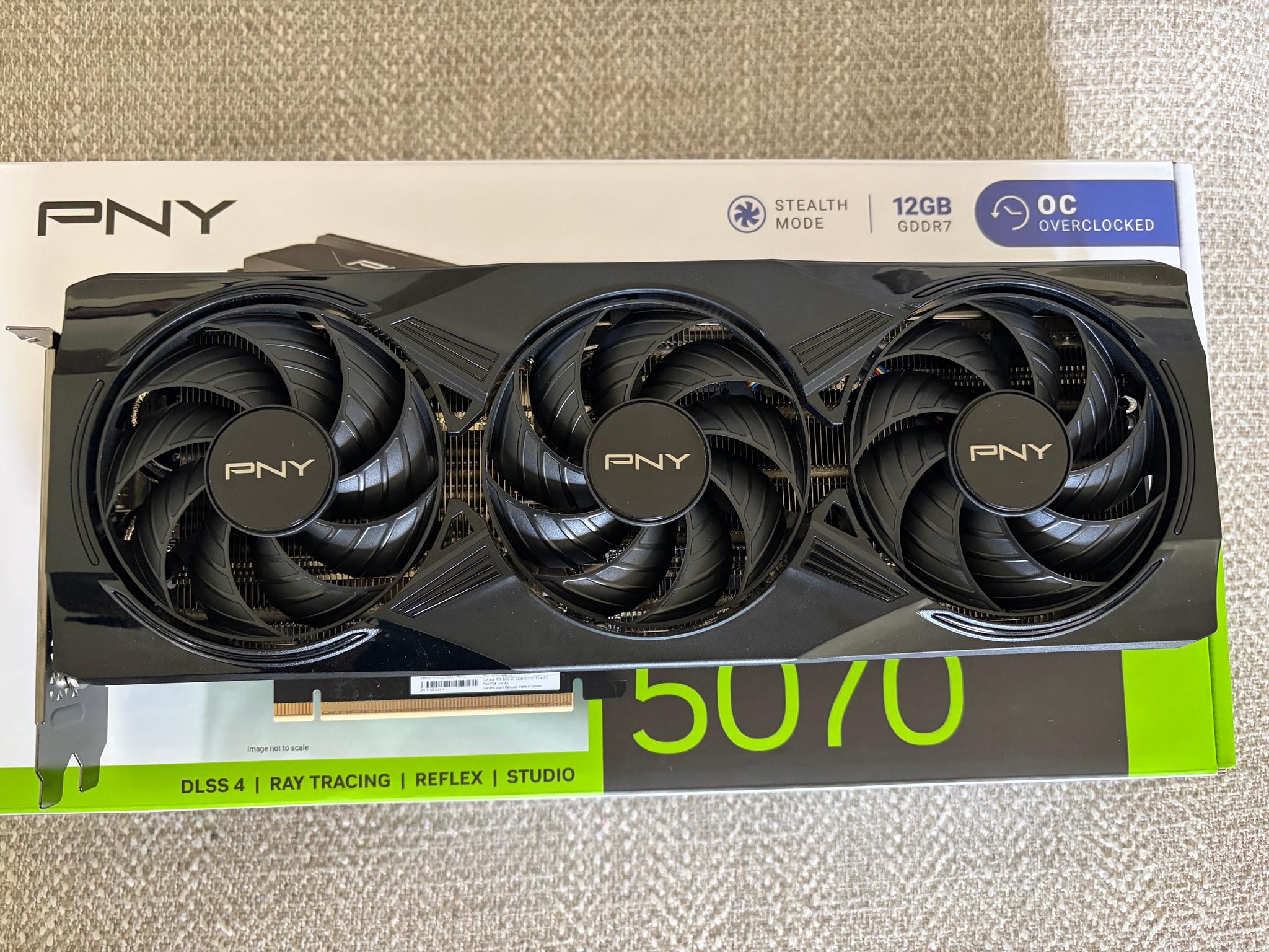 PNY GeForce RTX 5070 Overclocked Triple Fan - Image 2