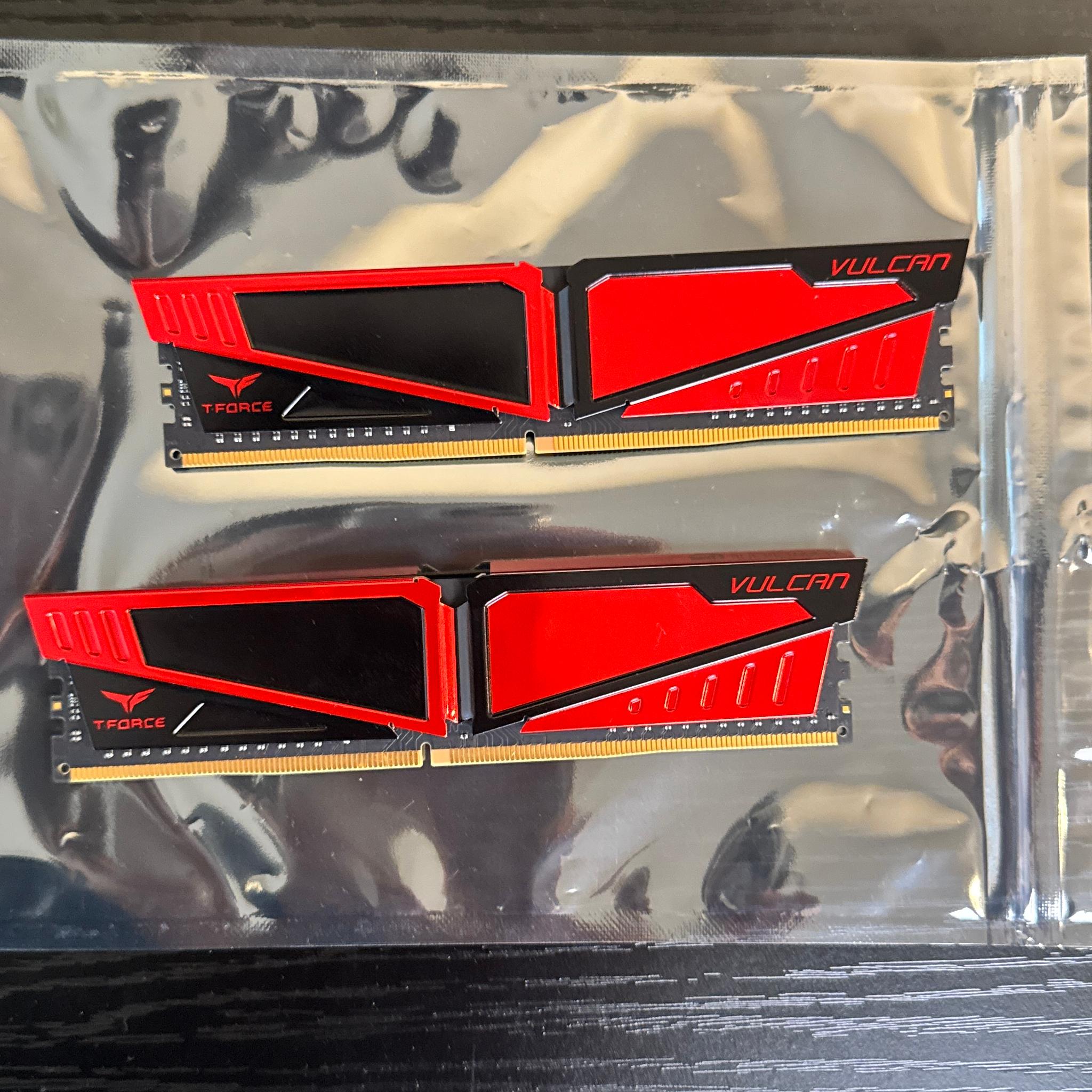 DDR4 16GB 3000mts (8gb x2) Teamgroup vulcan