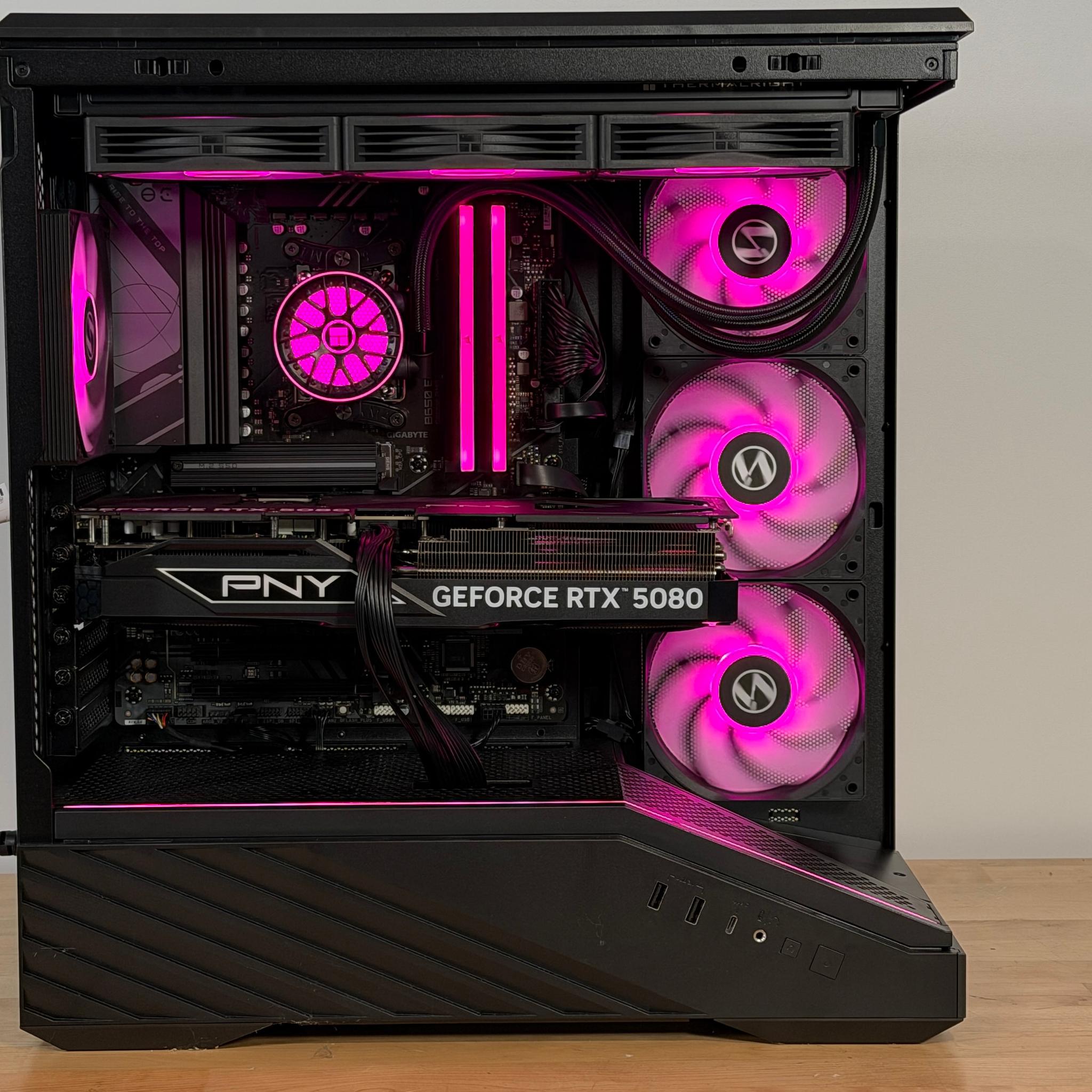 GeForce RTX 5080 - Ryzen 7 9800X3D Gaming PC