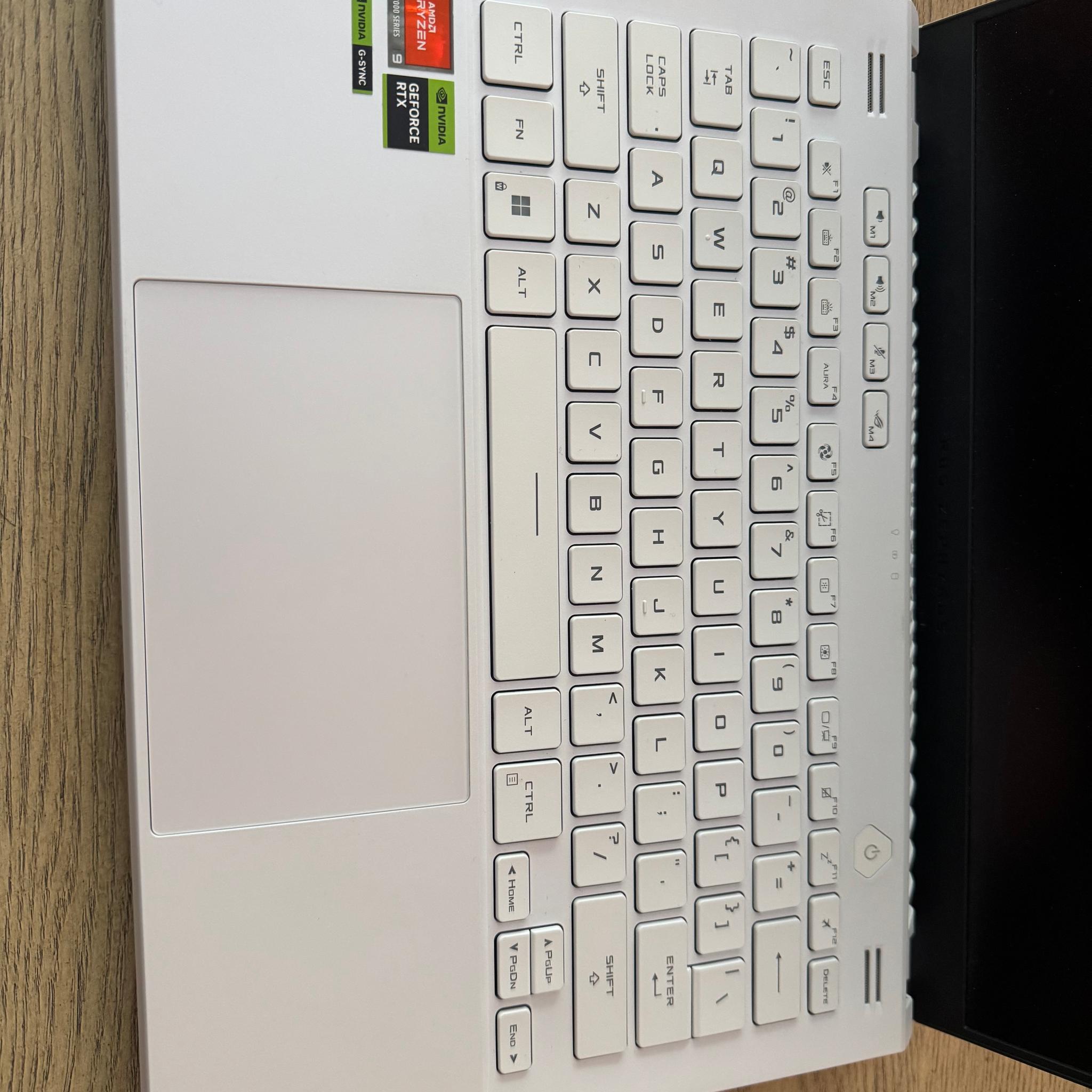 ASUS - ROG Zephyrus G14 14” Gaming Laptop AMD Ryzen 9, GeForce RTX 4060, 512GB SSD, 16GB RAM - White