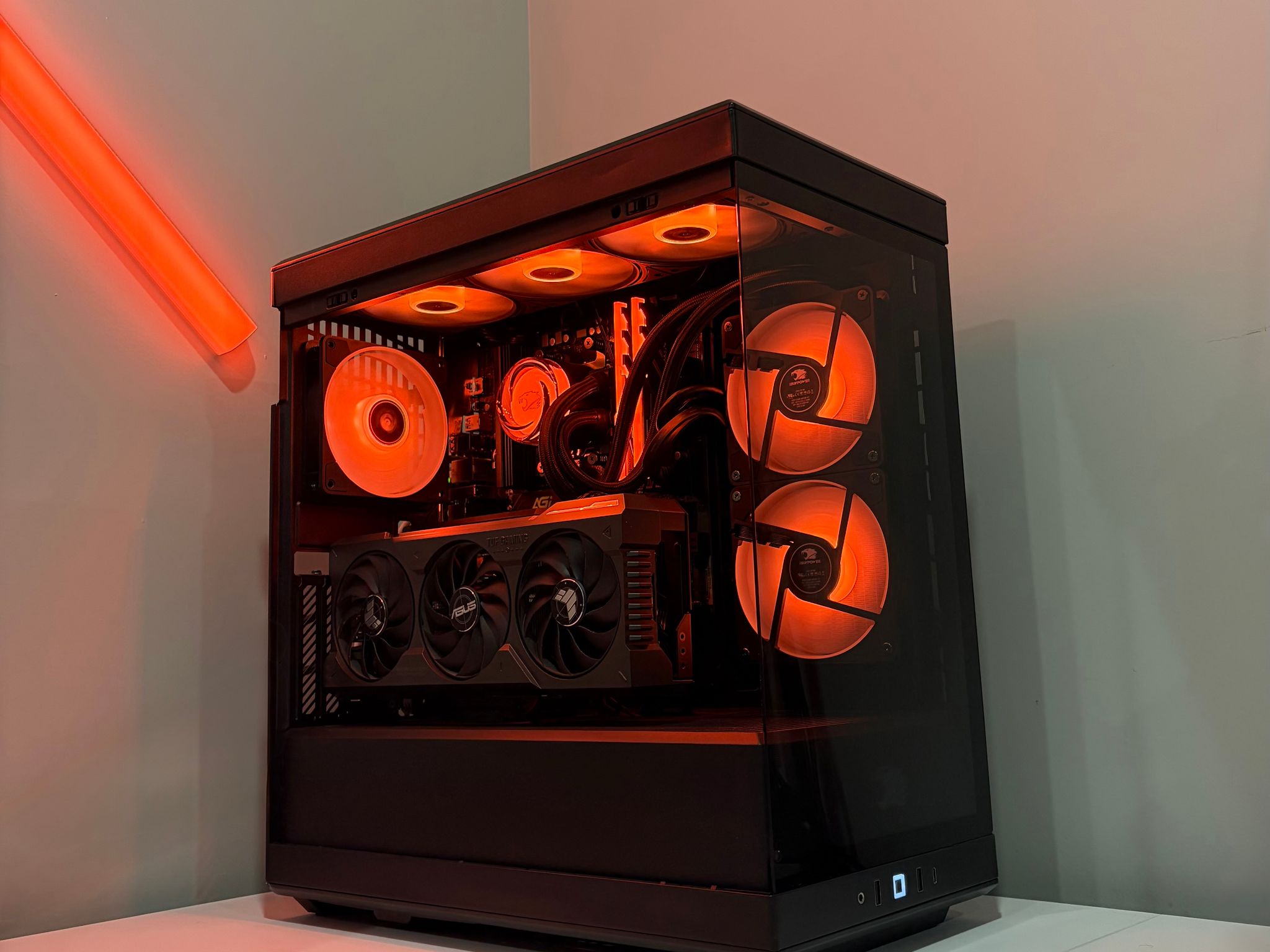 RTX 4070 Ti Super | Ryzen 7 9700x | 32GB DDR5 RAM | 2TB SSD | Gaming PC