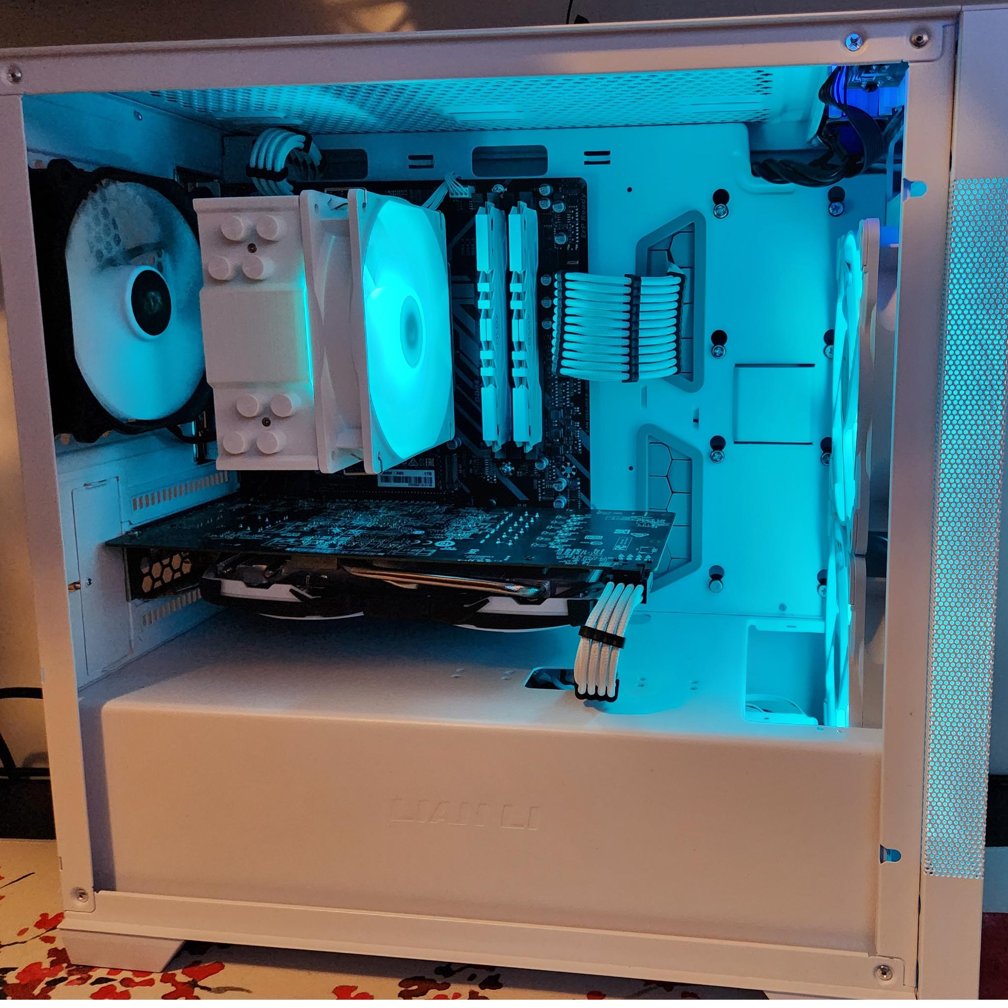 Frost Gaming Rig Ryzen 5/ 16Gb DDR4 / 1TB SSD/ RX 580 8GB