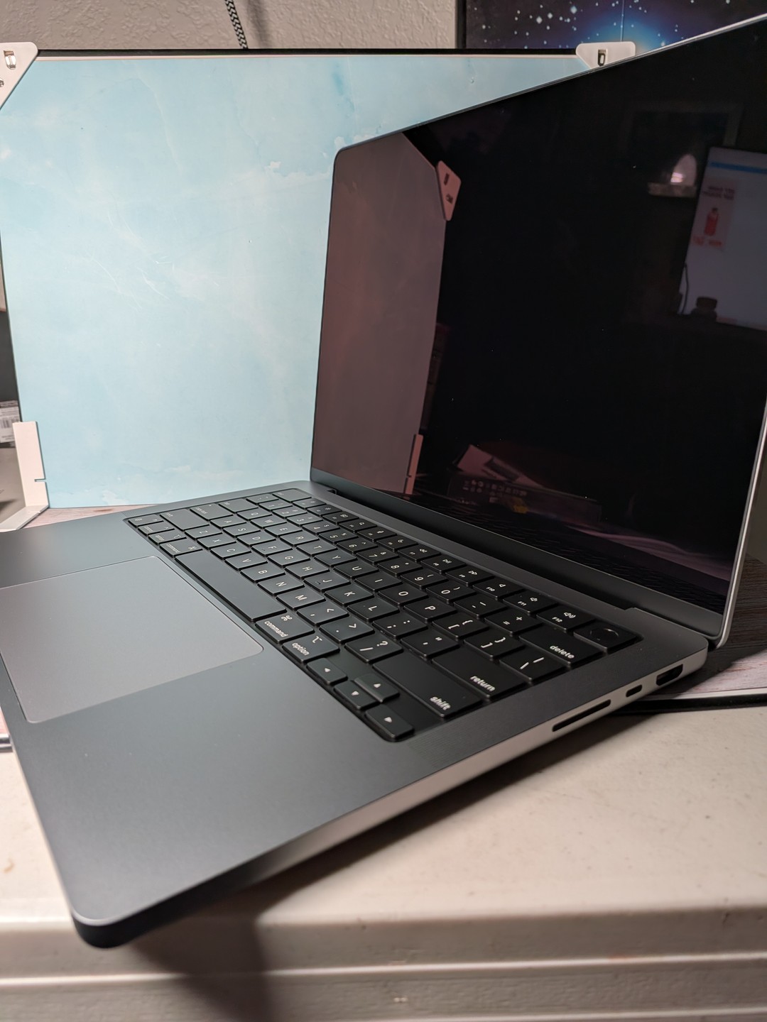 Apple MacBook Pro 14-inch (M2 Pro, 16GB RAM, 512GB SSD) - Space
