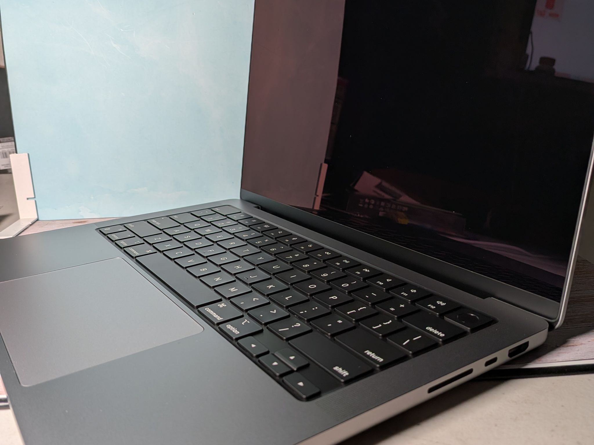 Apple MacBook Pro 14-inch (M2 Pro, 16GB RAM, 512GB SSD) - Space Gray