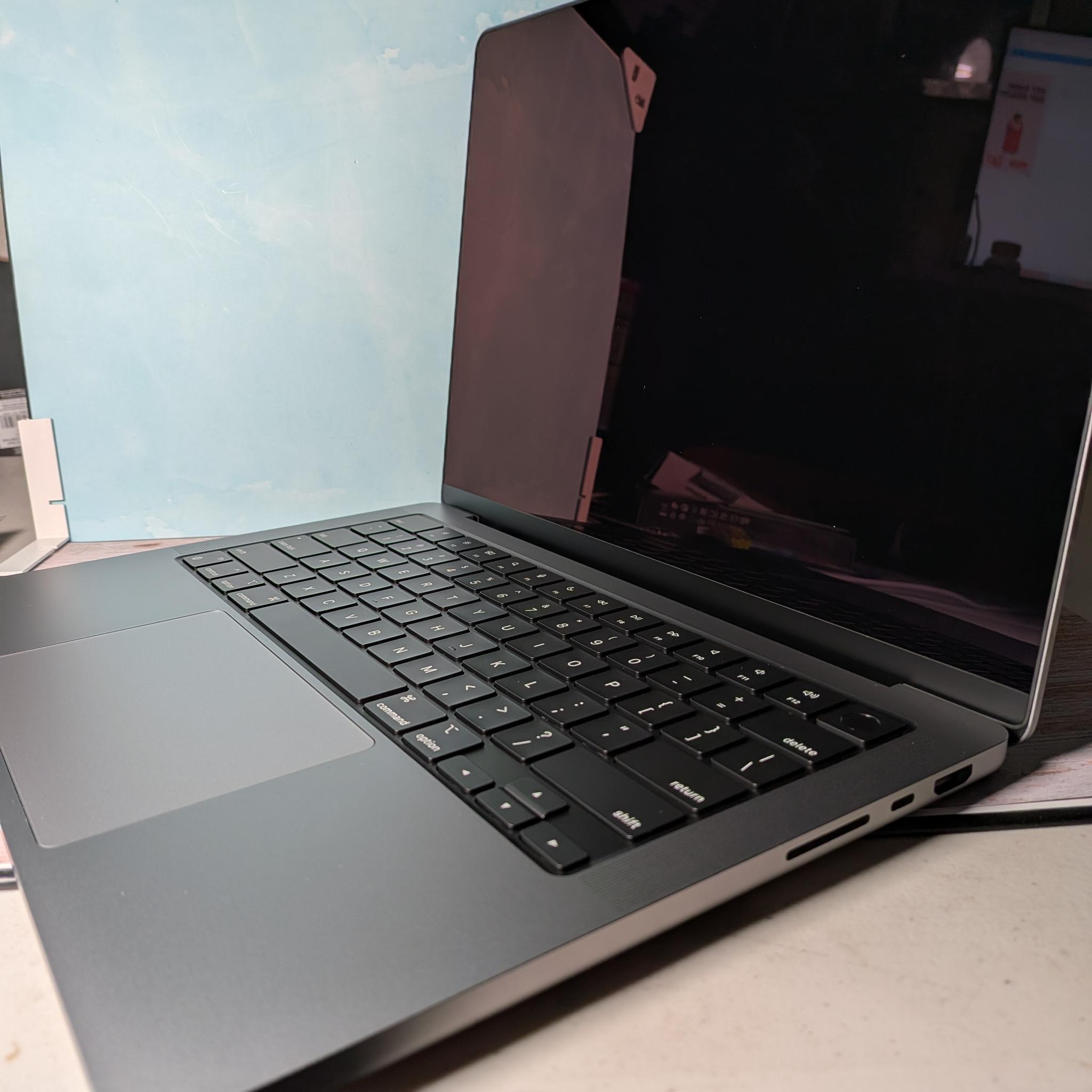Apple MacBook Pro 14-inch (M2 Pro, 16GB RAM, 512GB SSD) - Space Gray