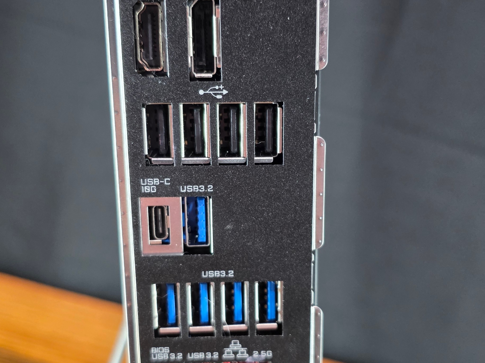 Gigabyte B650 Aorus Elite AX AM5 - FOR PARTS