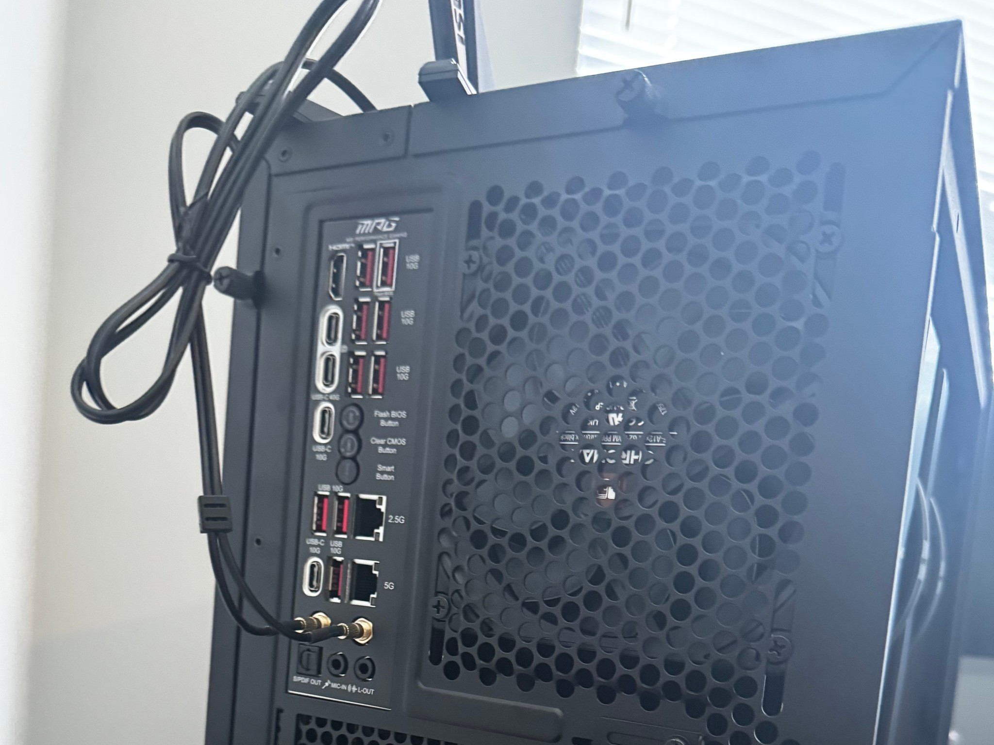 GeForce RTX 5070 Custom Gaming PC - Ryzen 7 9700X, 32GB RAM, 1TB NVMe SSD