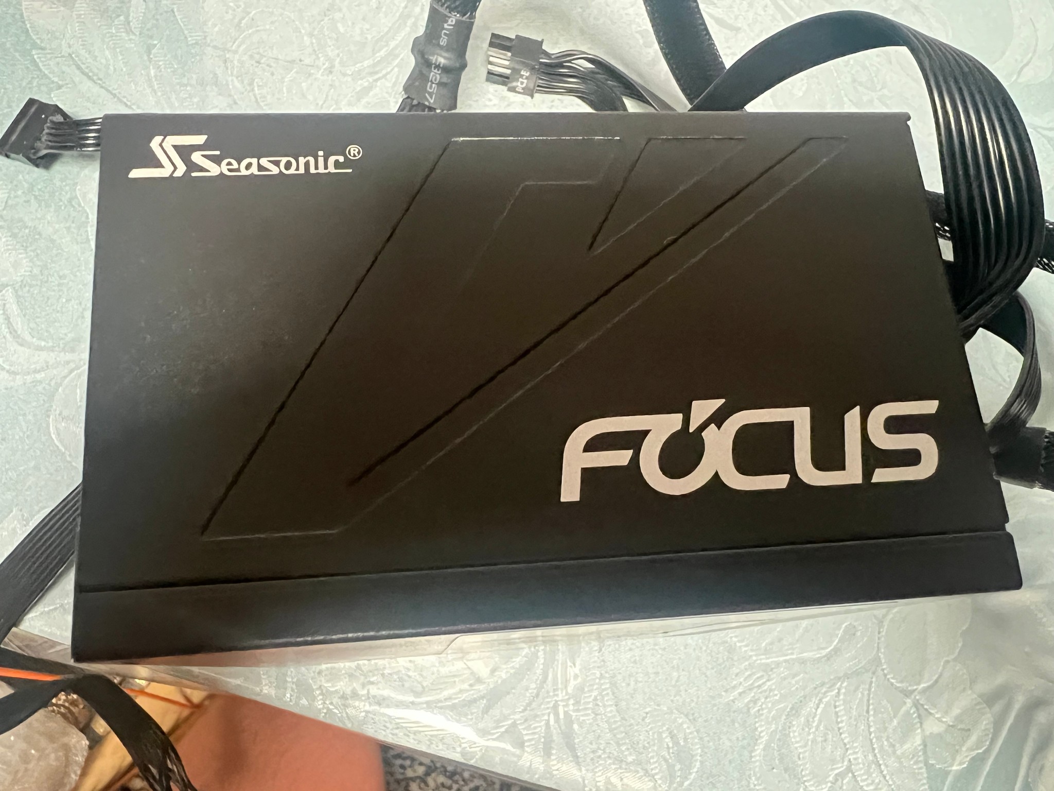 Seasonic FOCUS GX-650 650 Watt 80 Plus Gold  Fully Modular ATX Power Supply