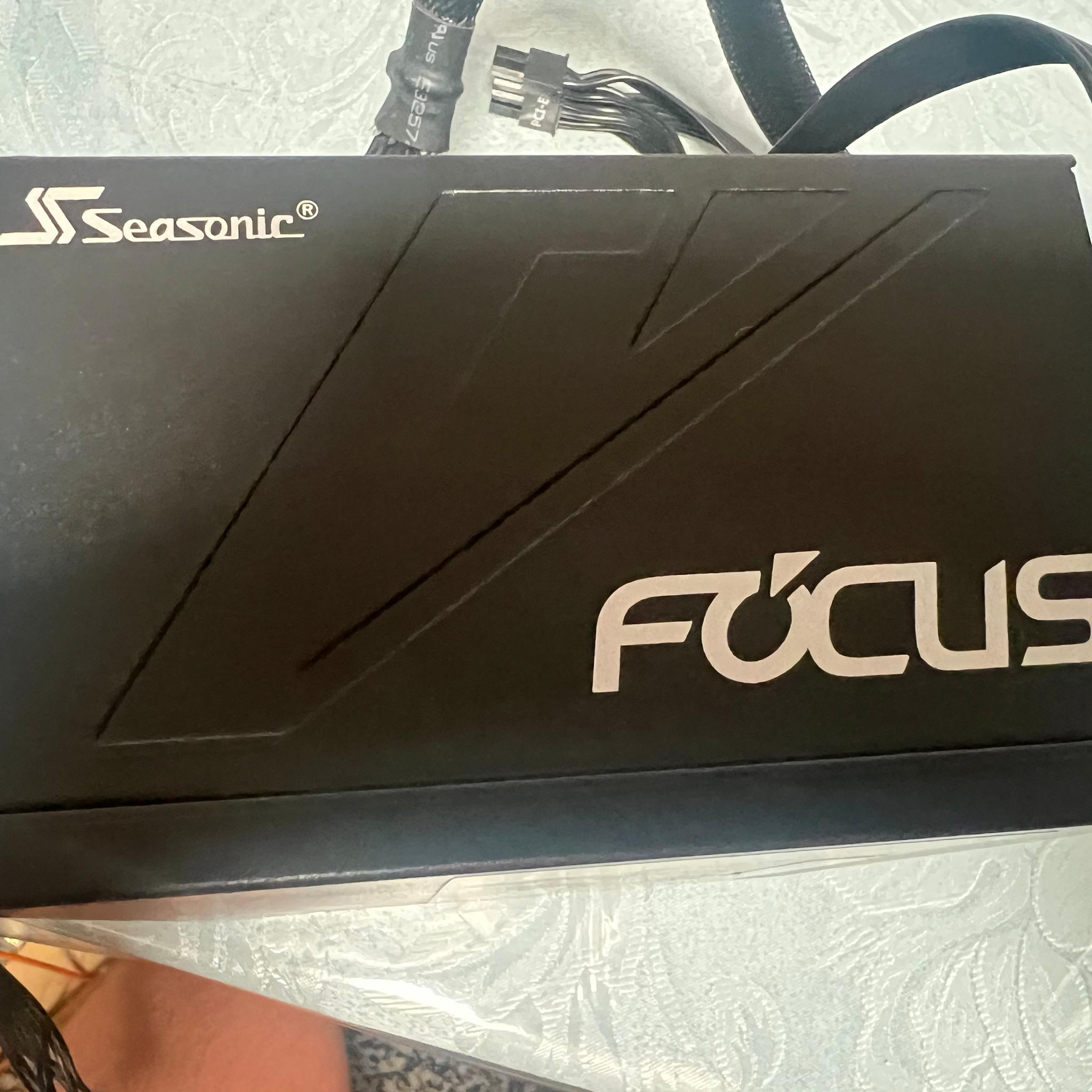 Seasonic FOCUS GX-650 650 Watt 80 Plus Gold  Fully Modular ATX Power Supply